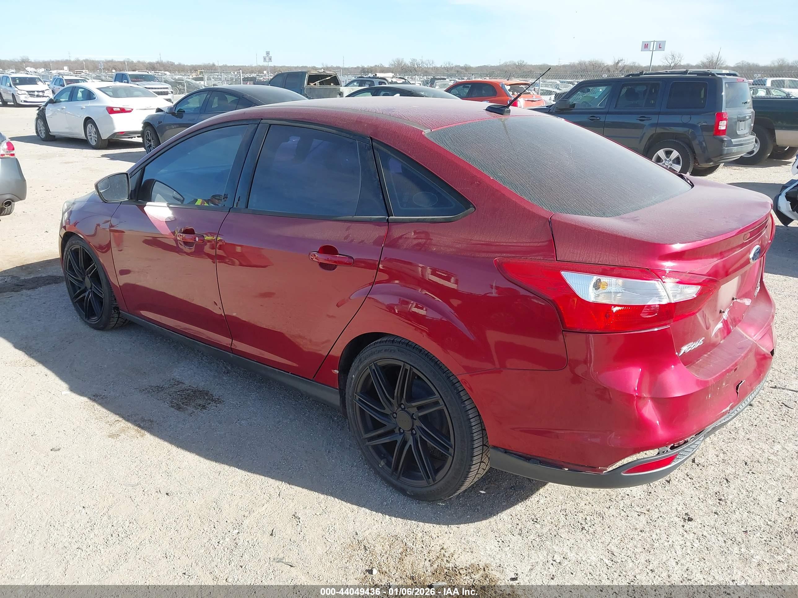 FORD FOCUS image 3