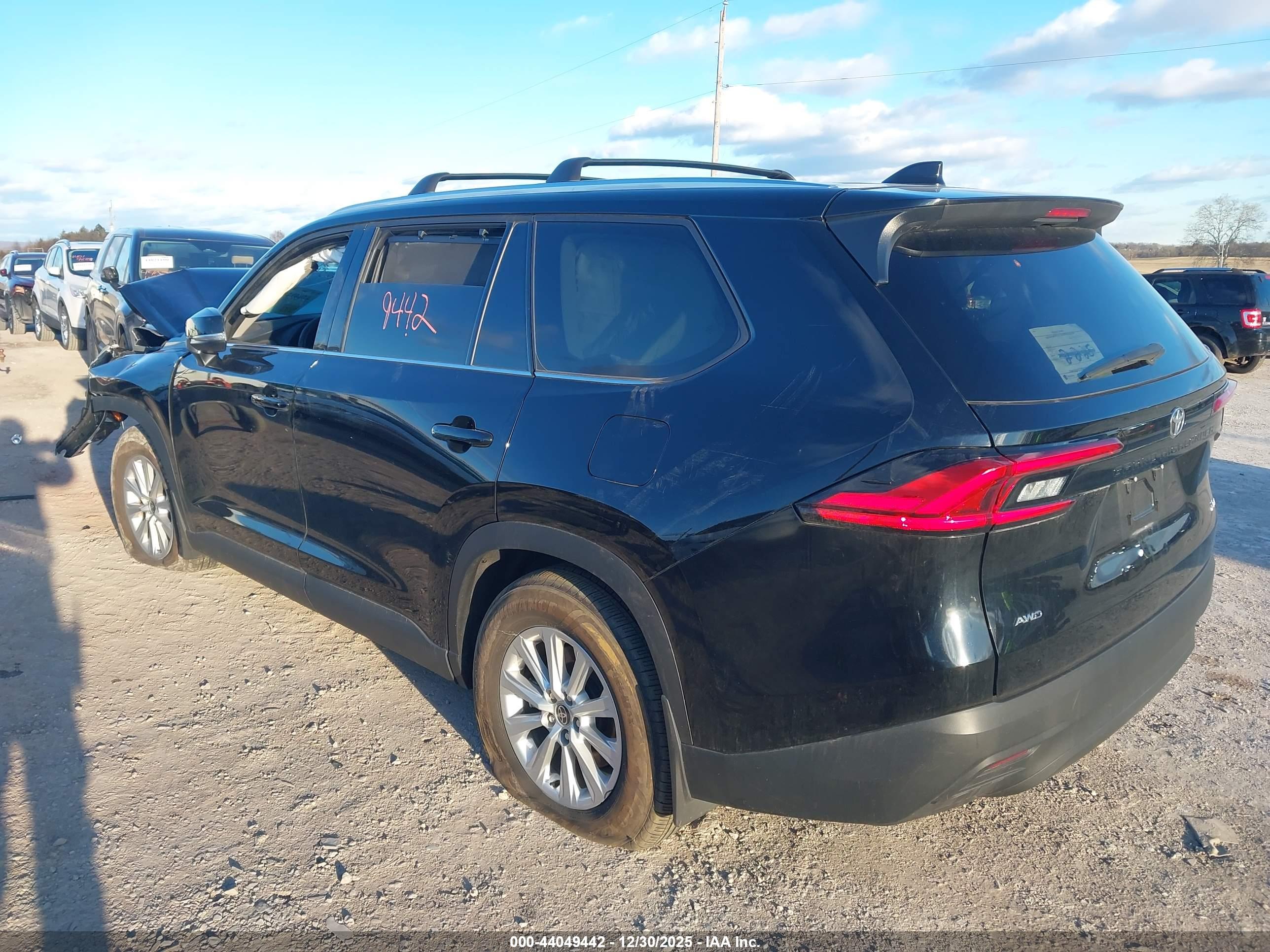 TOYOTA GRAND image 3