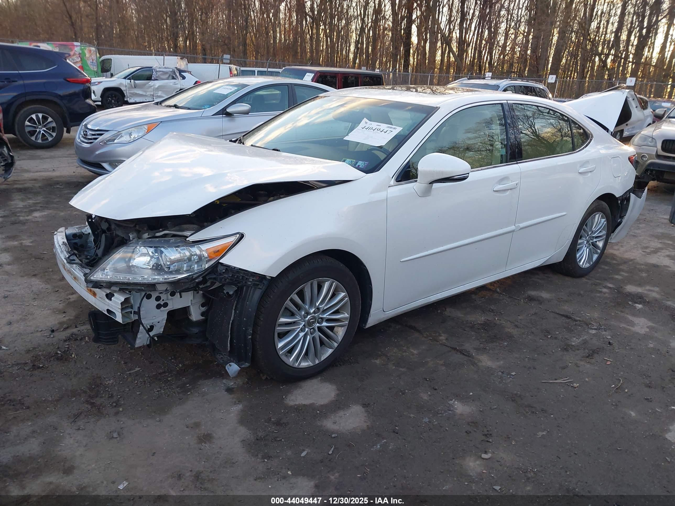 LEXUS ES image 2