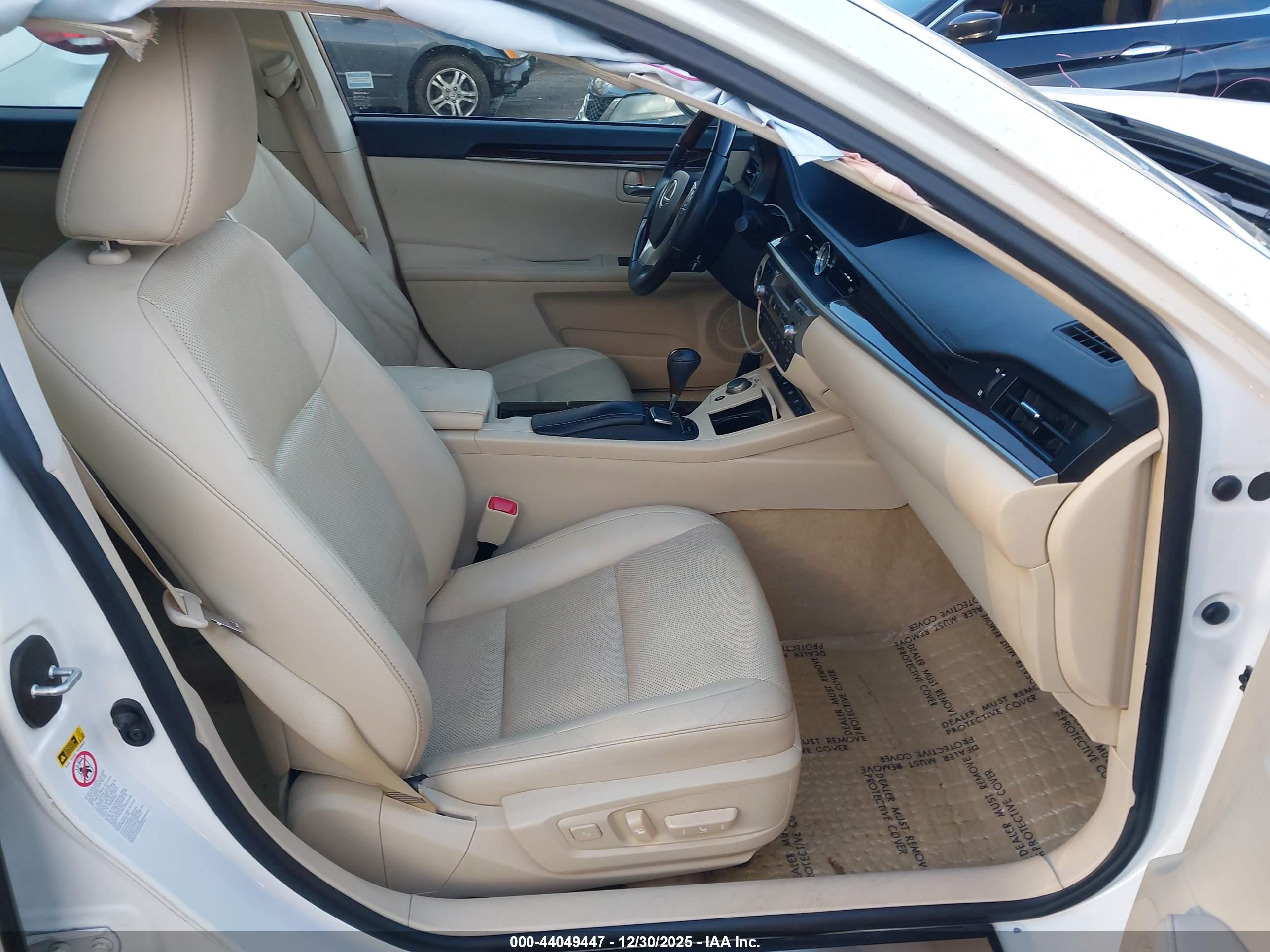 LEXUS ES image 5