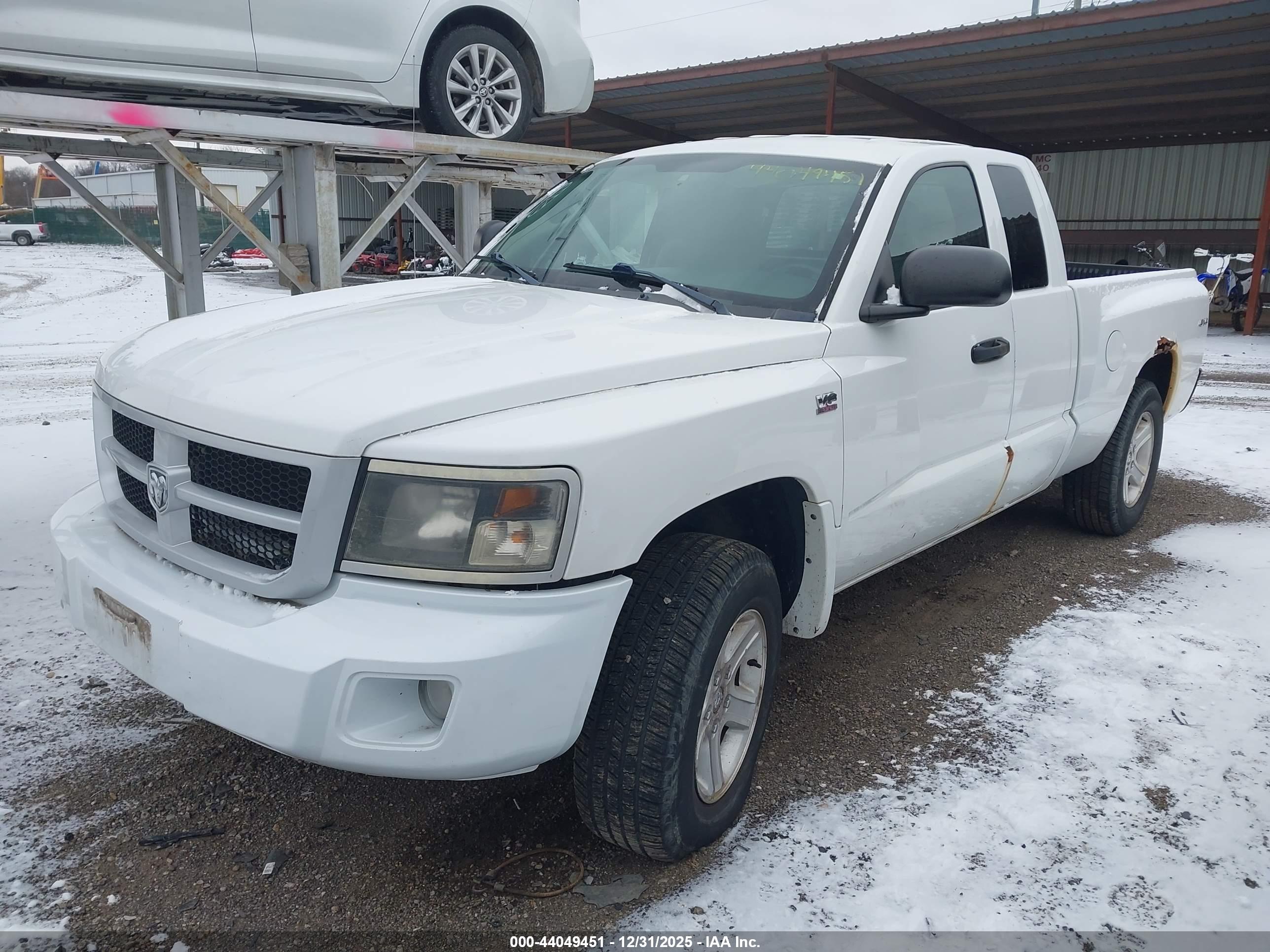DODGE DAKOTA image 2