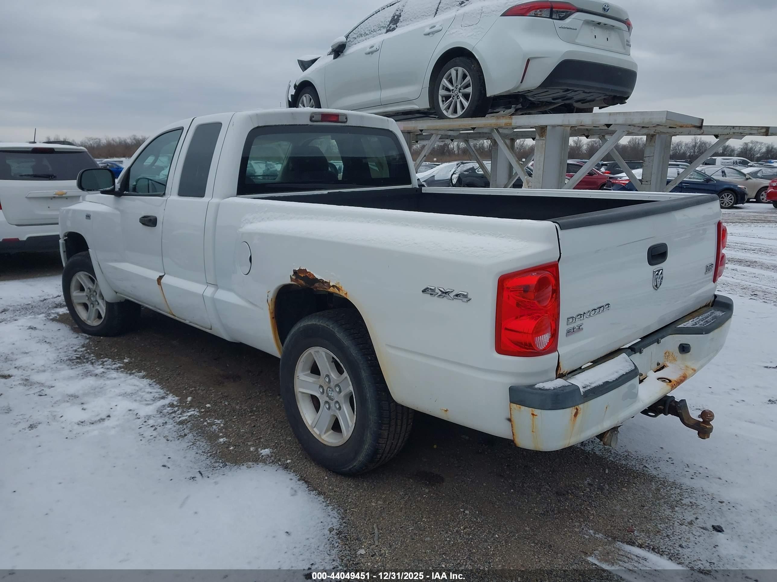 DODGE DAKOTA image 3