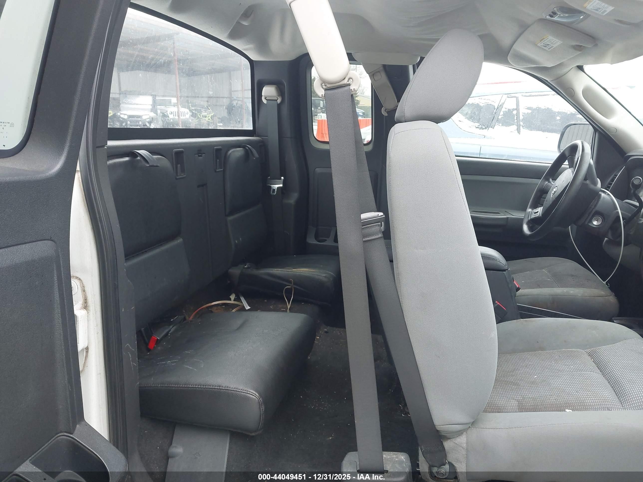 DODGE DAKOTA image 8