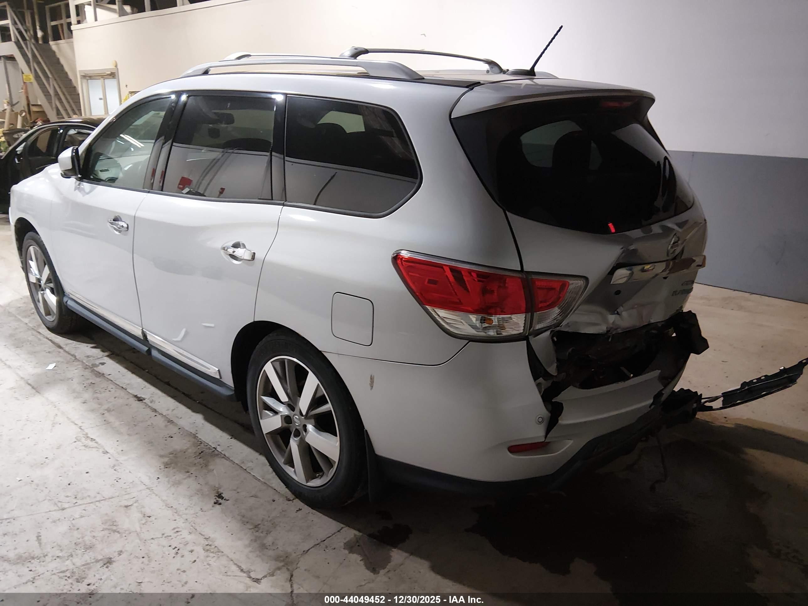 NISSAN PATHFINDER image 3