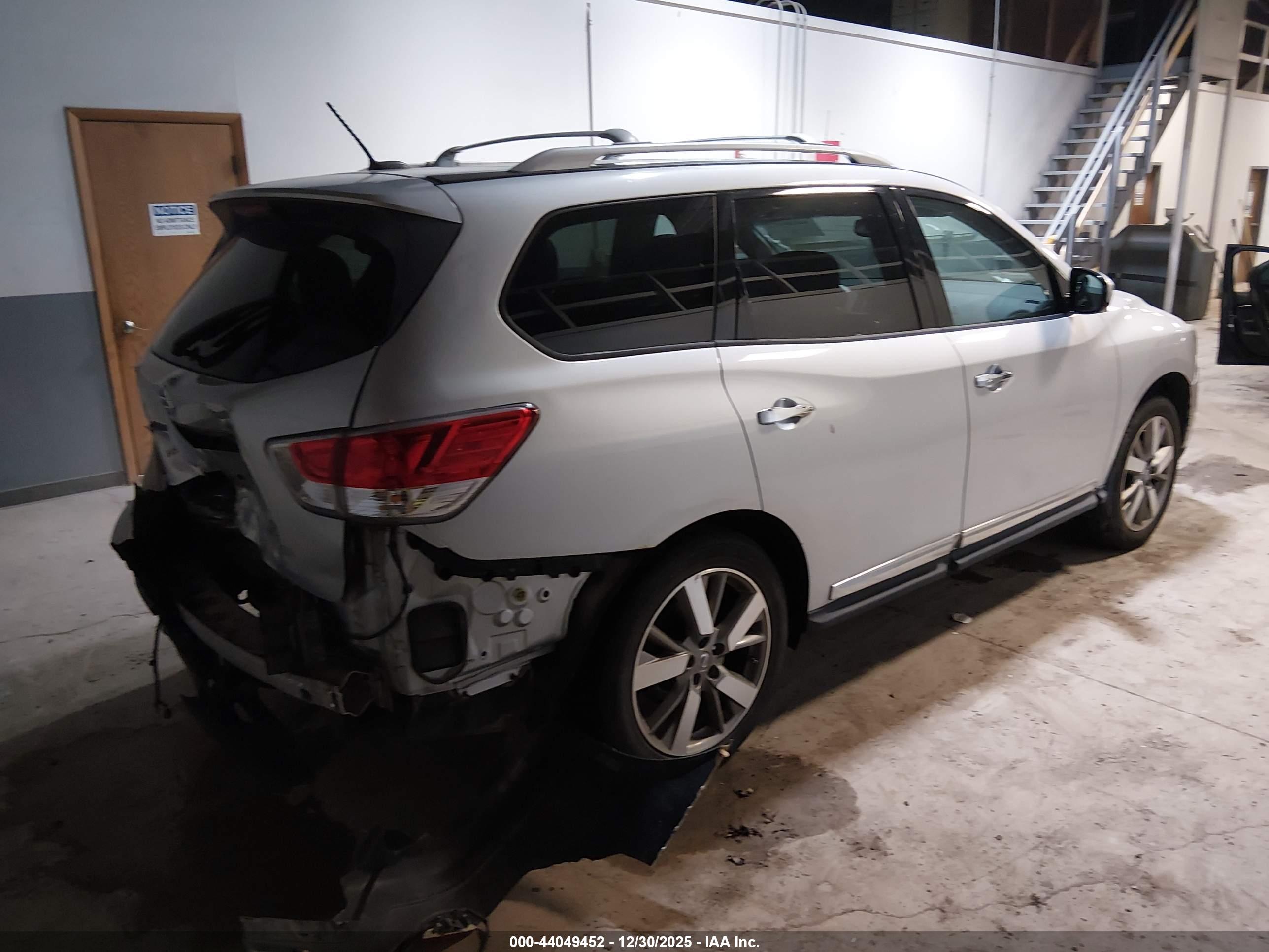 NISSAN PATHFINDER image 4