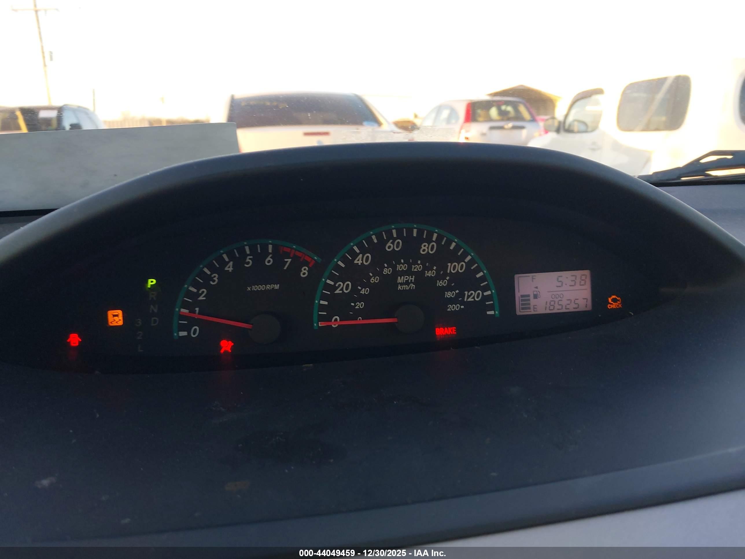 TOYOTA YARIS image 7