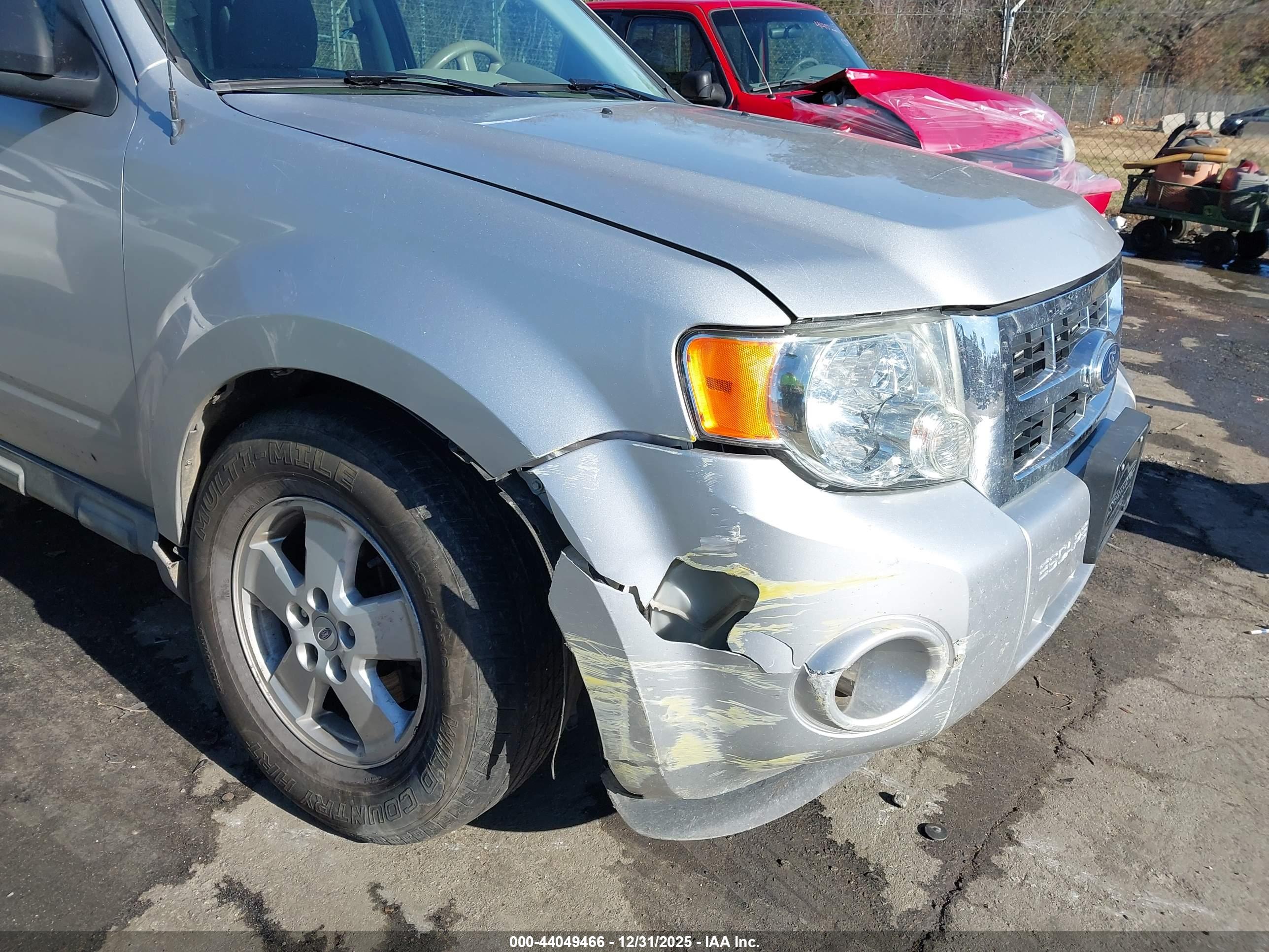 FORD ESCAPE image 6