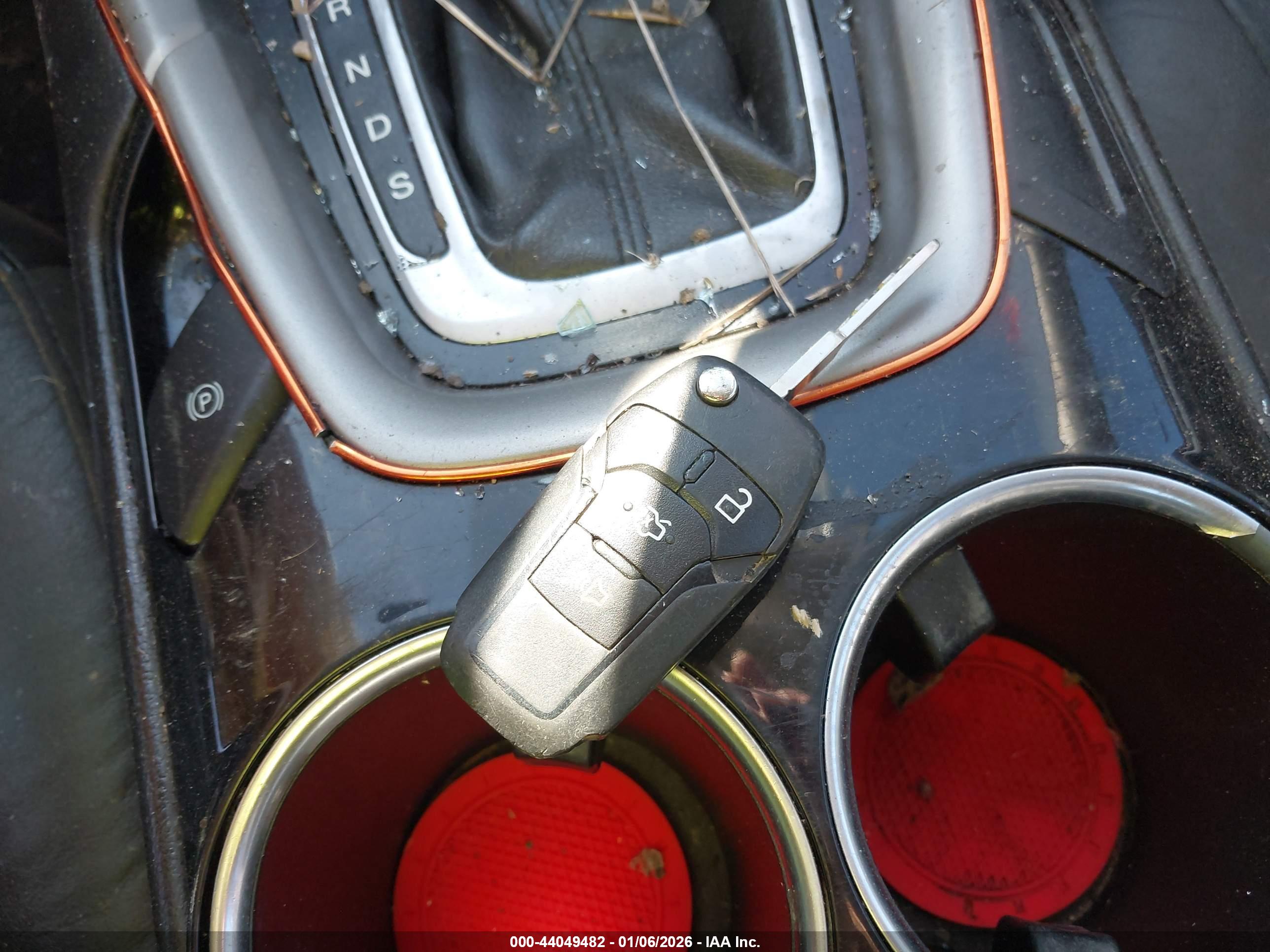 FORD FUSION image 11