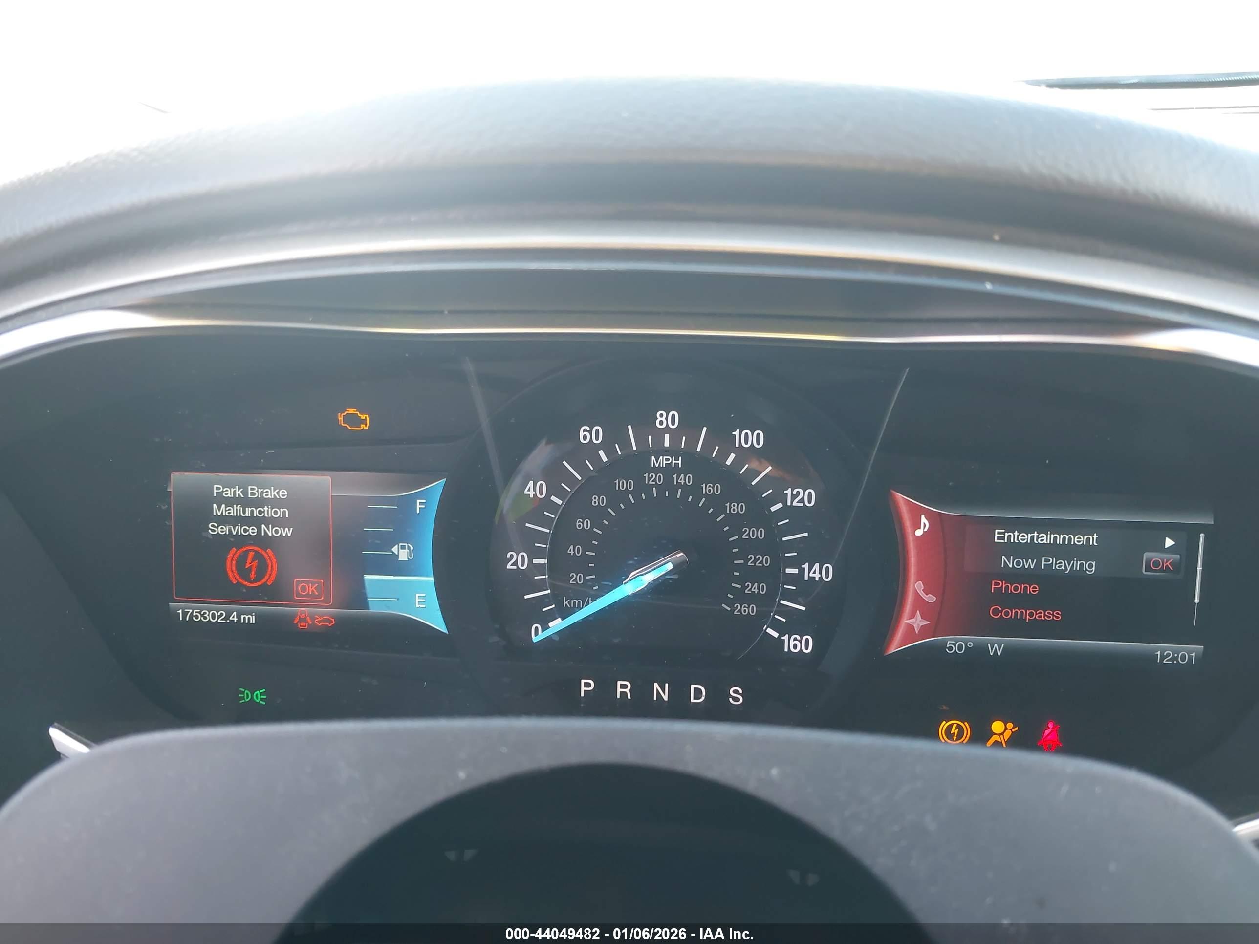 FORD FUSION image 7