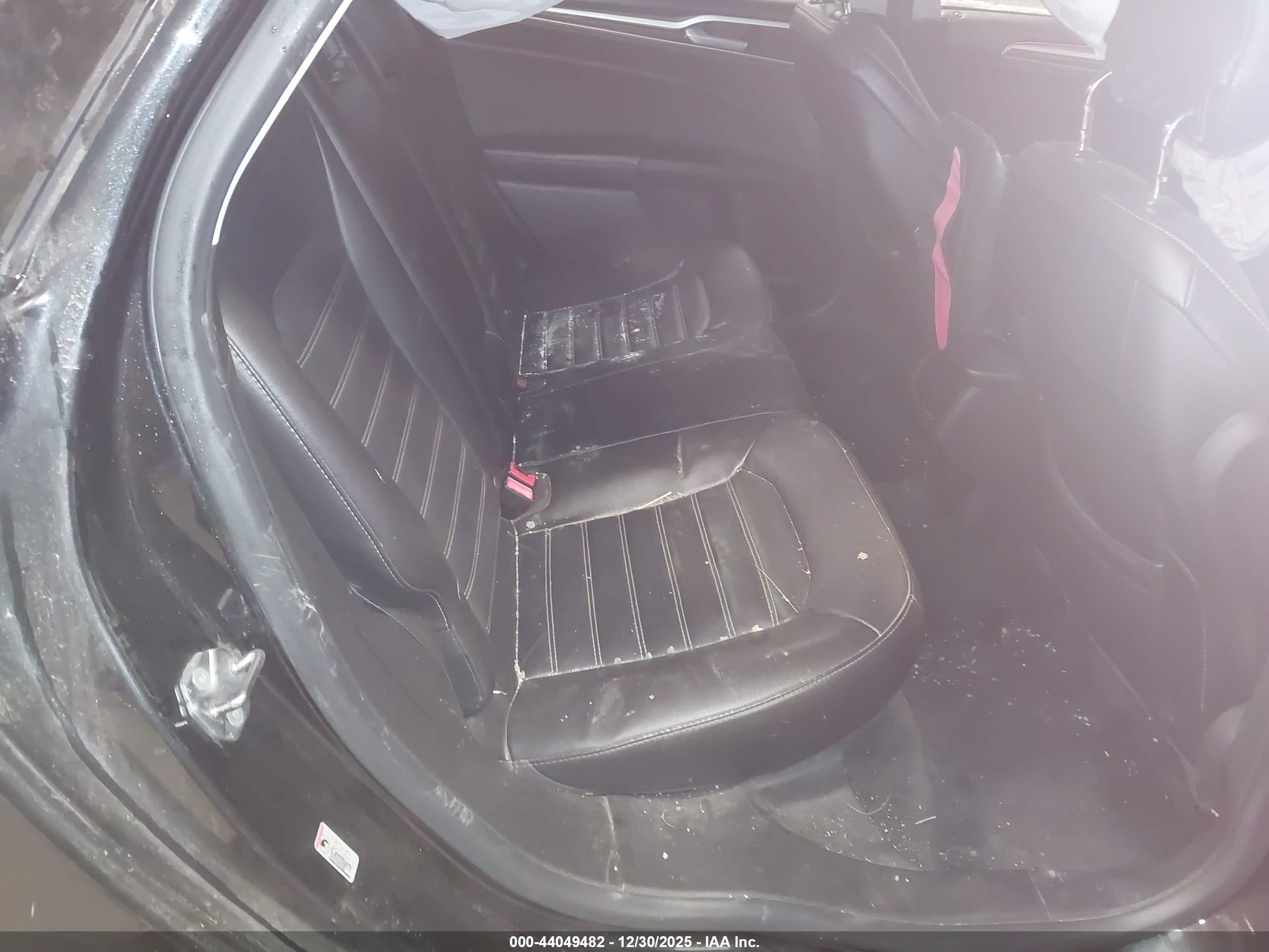 FORD FUSION image 8