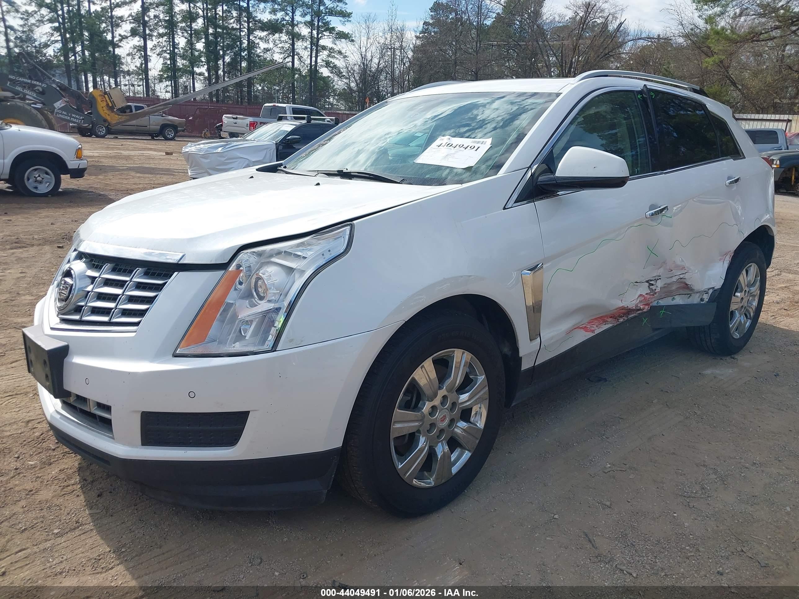 CADILLAC SRX image 2