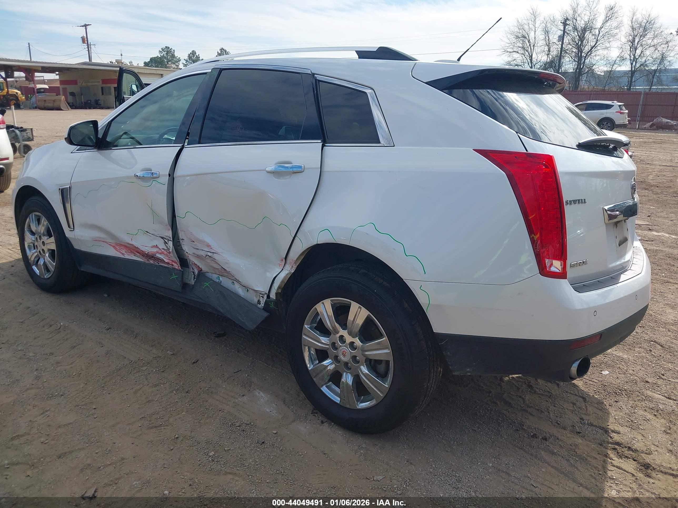 CADILLAC SRX image 3