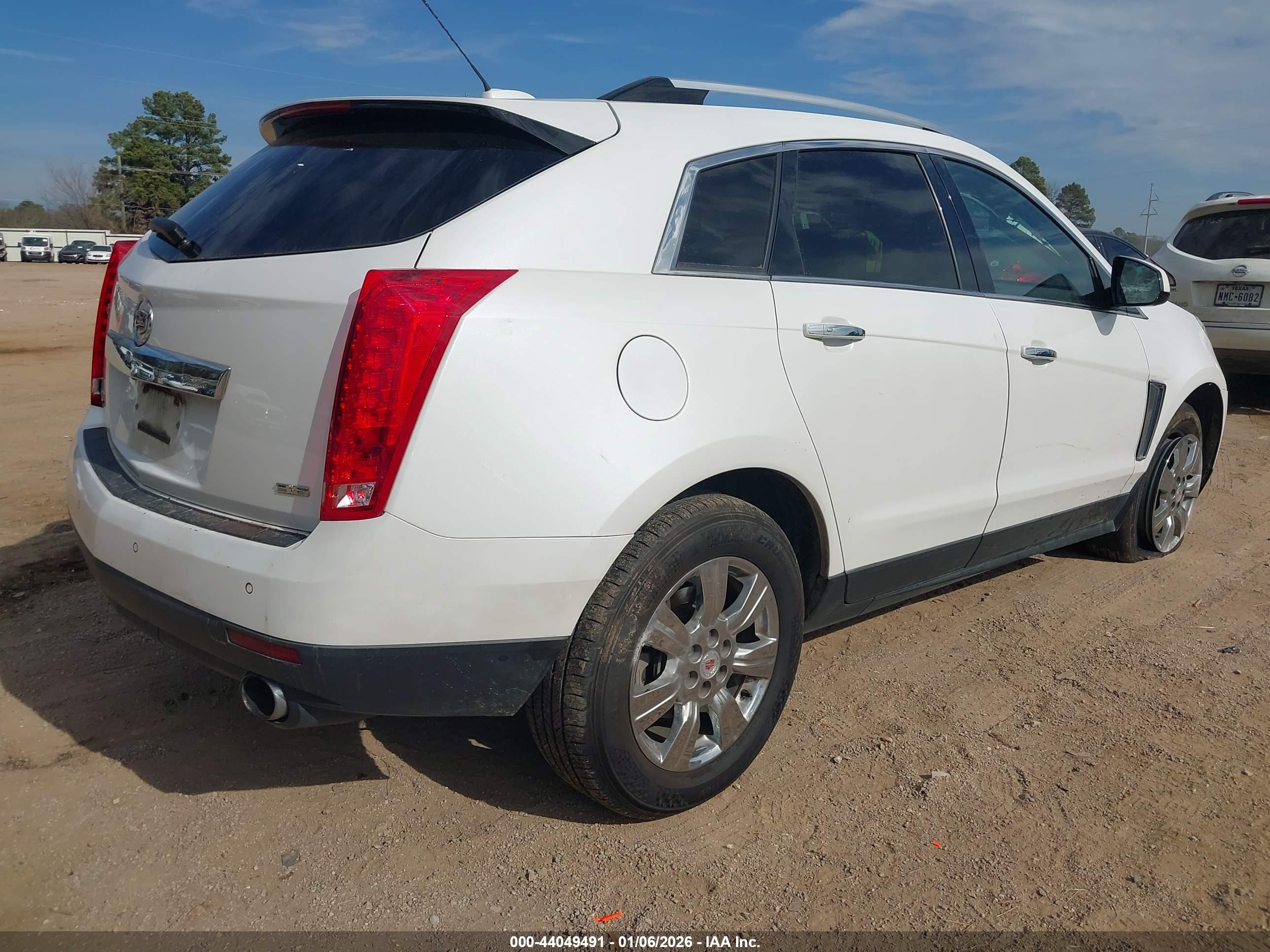 CADILLAC SRX image 4