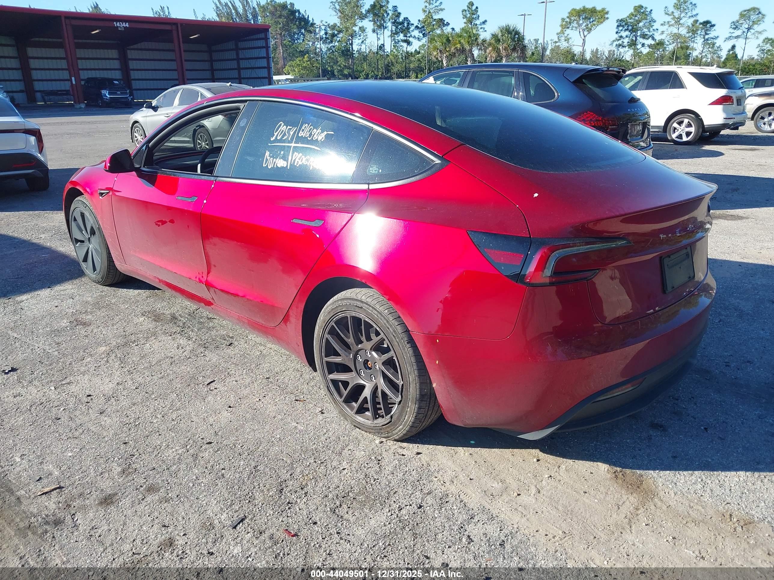 TESLA MODEL image 3