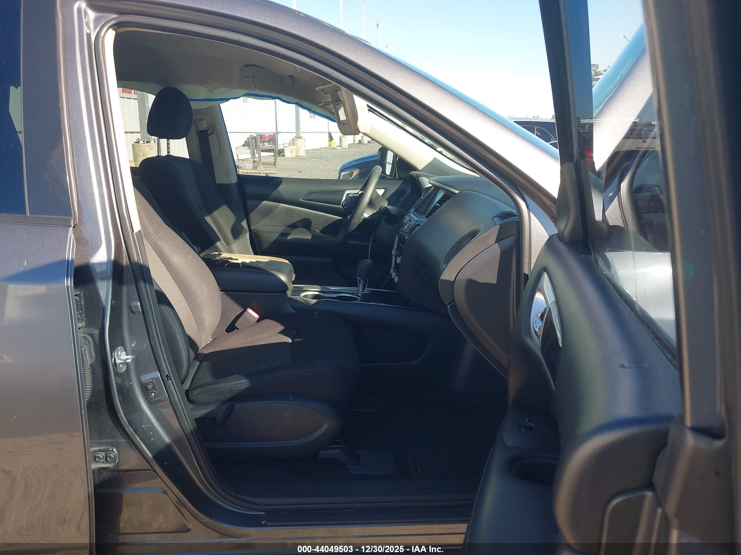 NISSAN PATHFINDER image 5