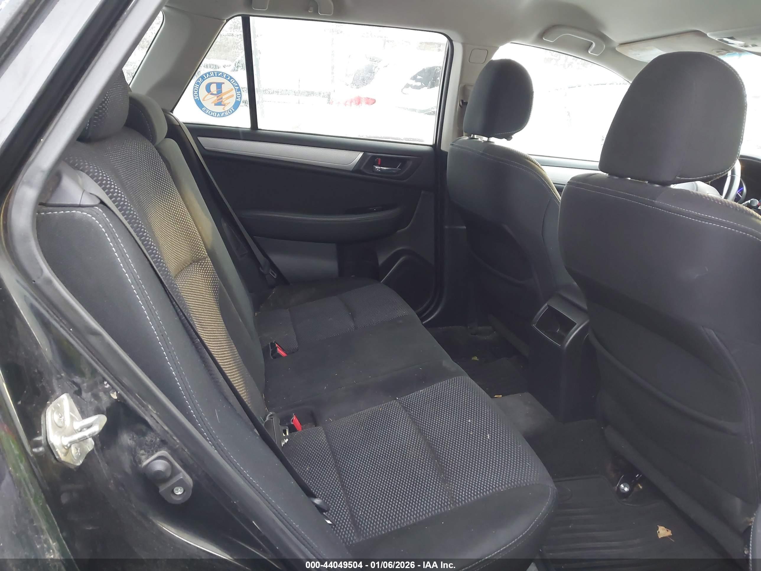 SUBARU OUTBACK image 8