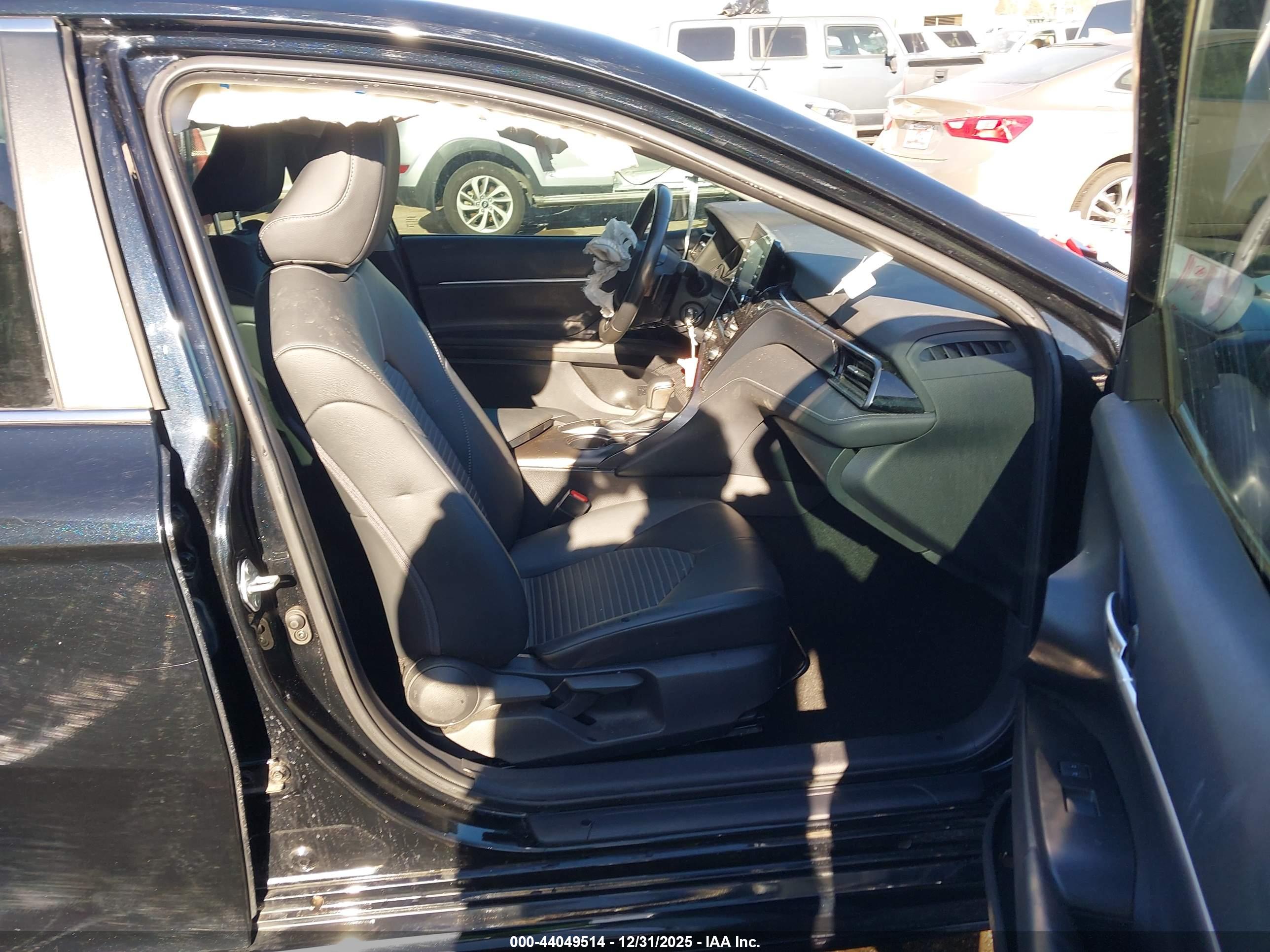 TOYOTA CAMRY image 5