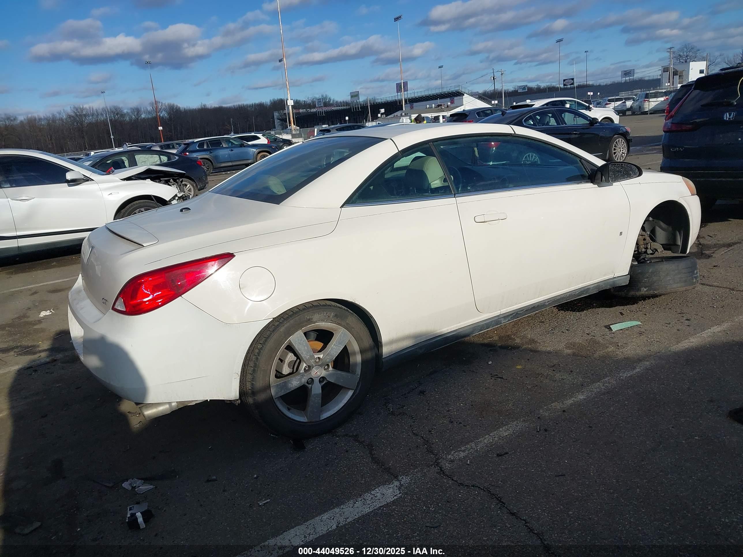 PONTIAC G6 image 4