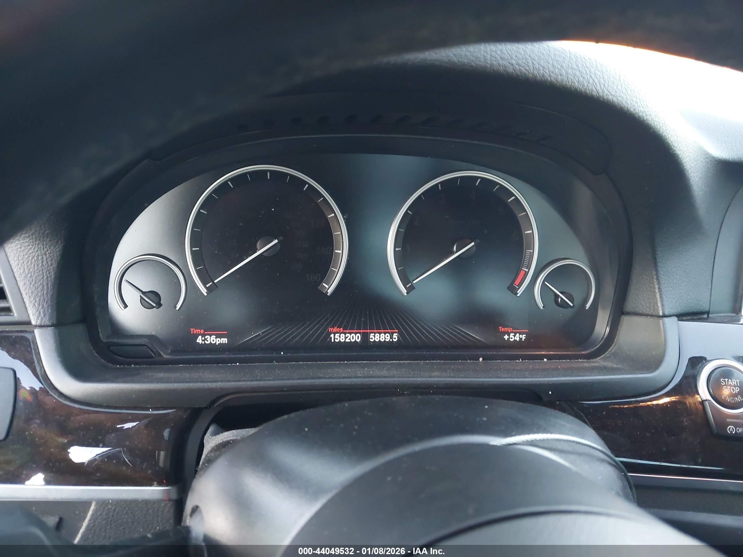 BMW 528I image 7