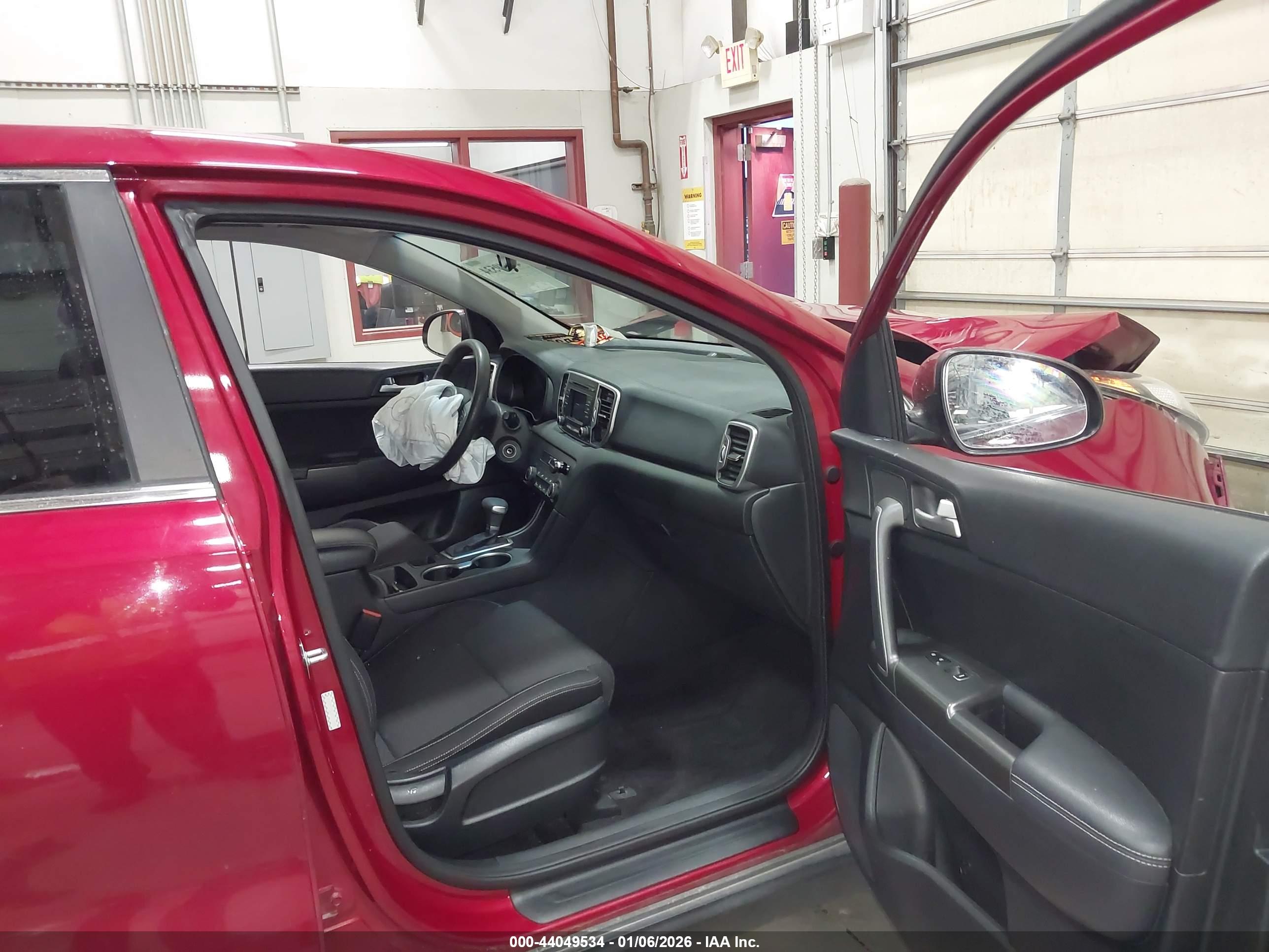 KIA SPORTAGE image 5