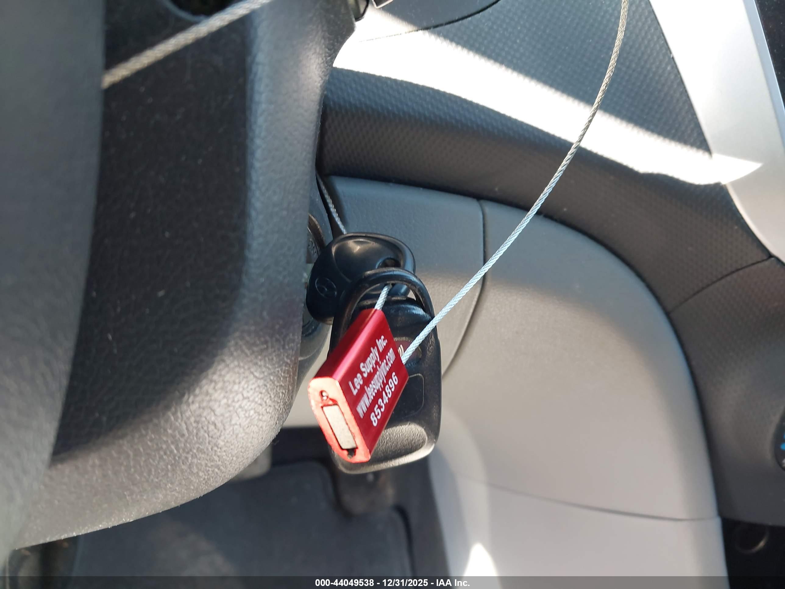 HYUNDAI ACCENT image 11