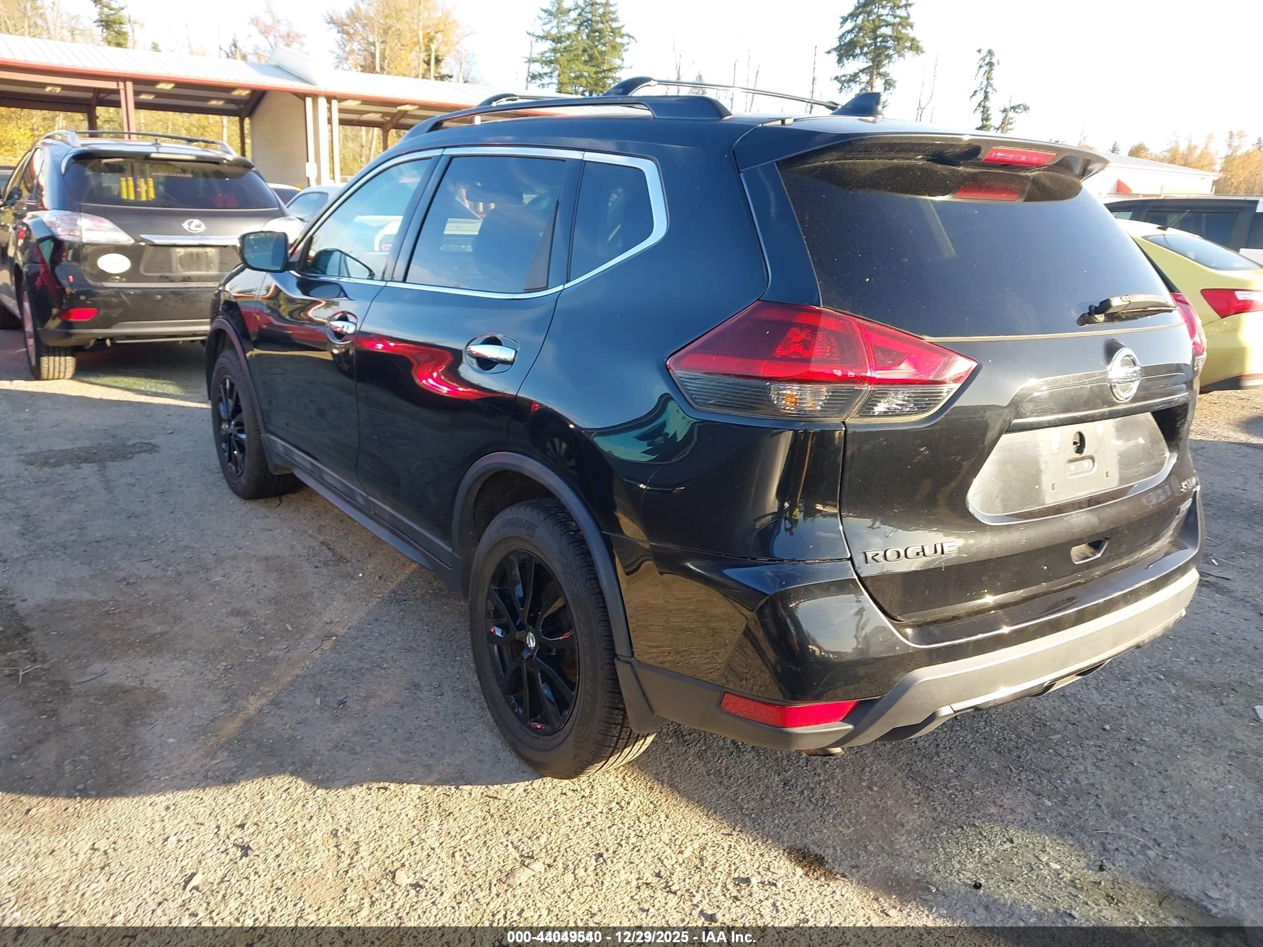 NISSAN ROGUE image 3
