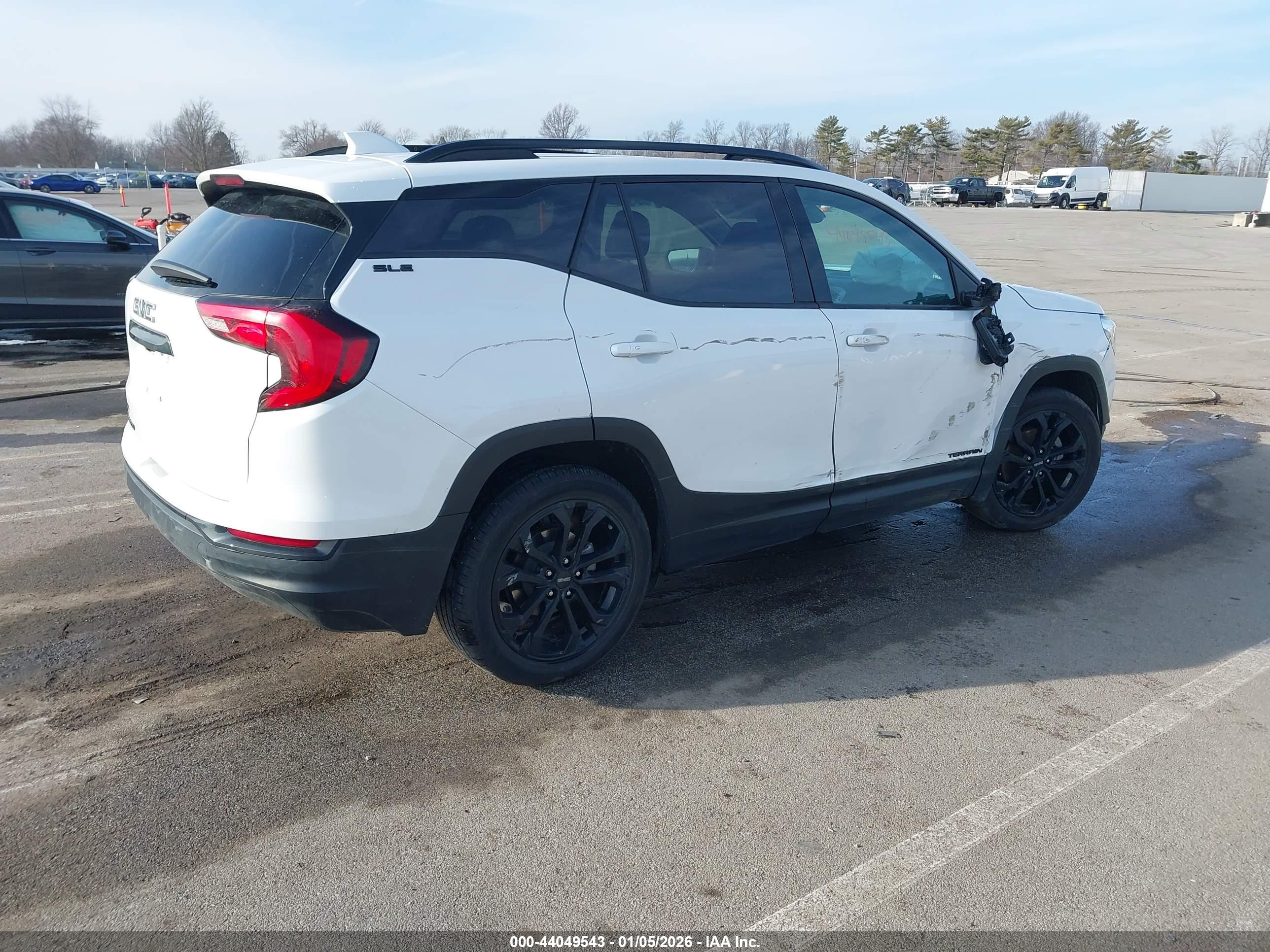 GMC TERRAIN image 4