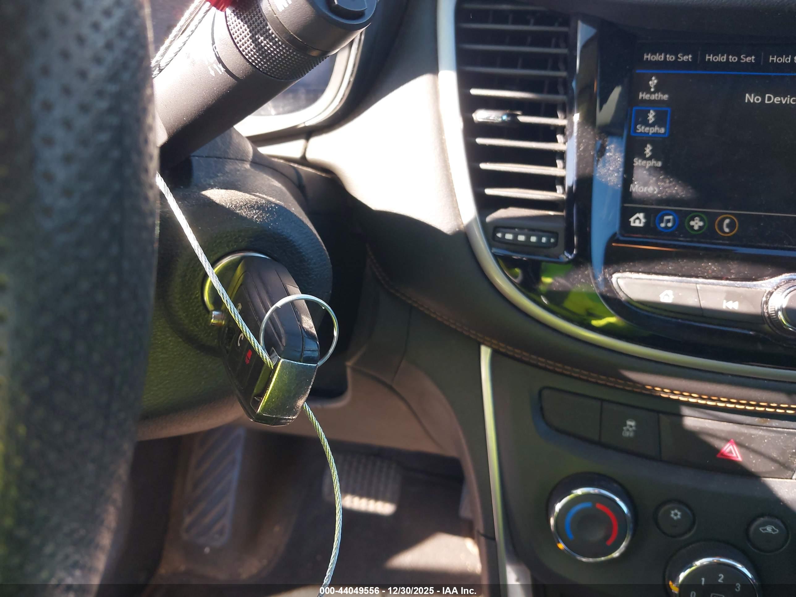 CHEVROLET TRAX image 11