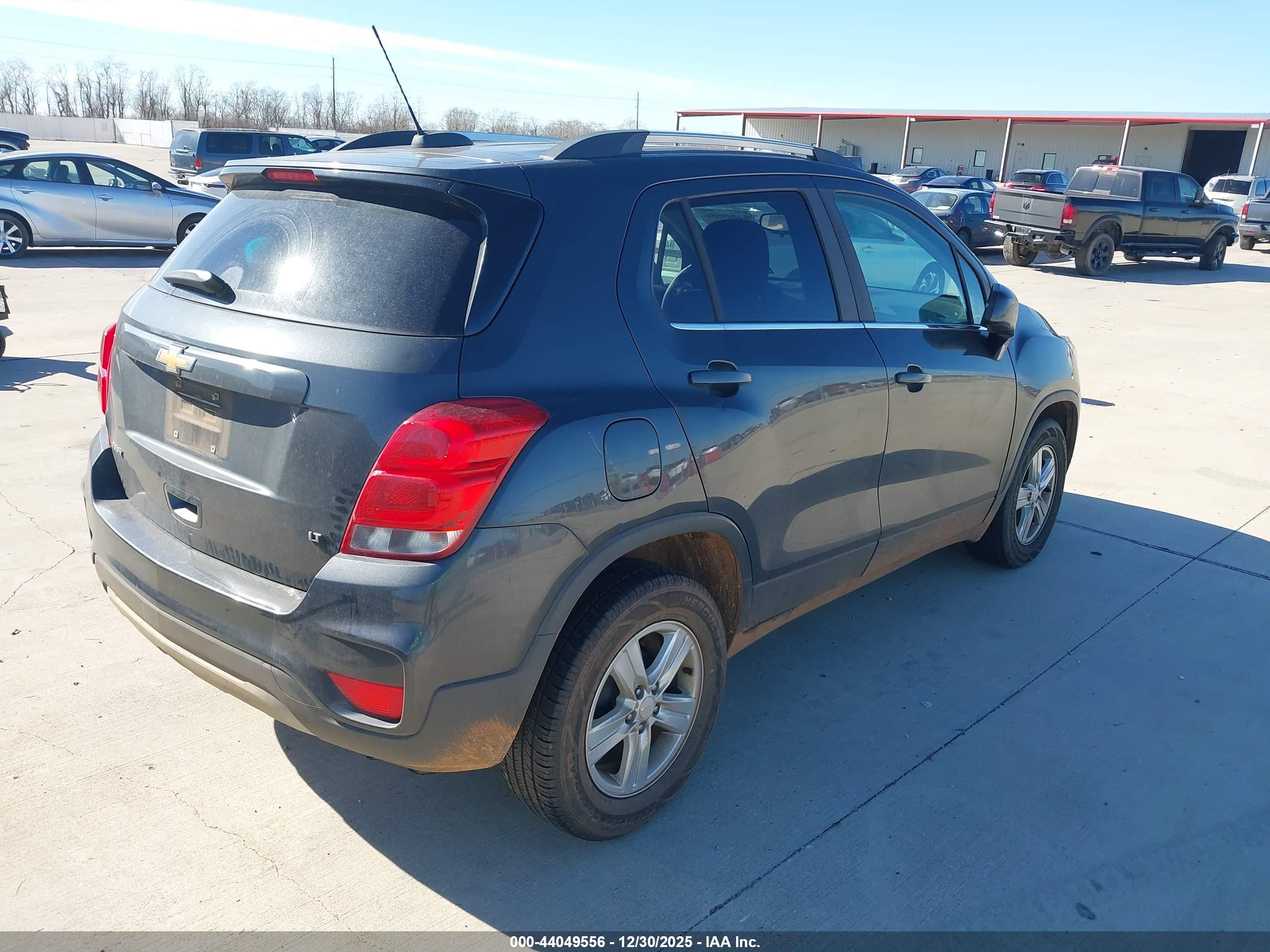 CHEVROLET TRAX image 4