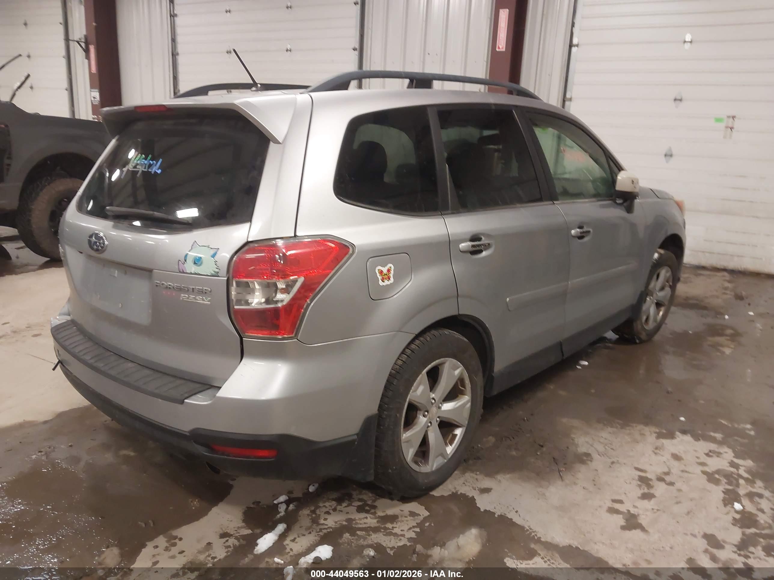 SUBARU FORESTER image 4