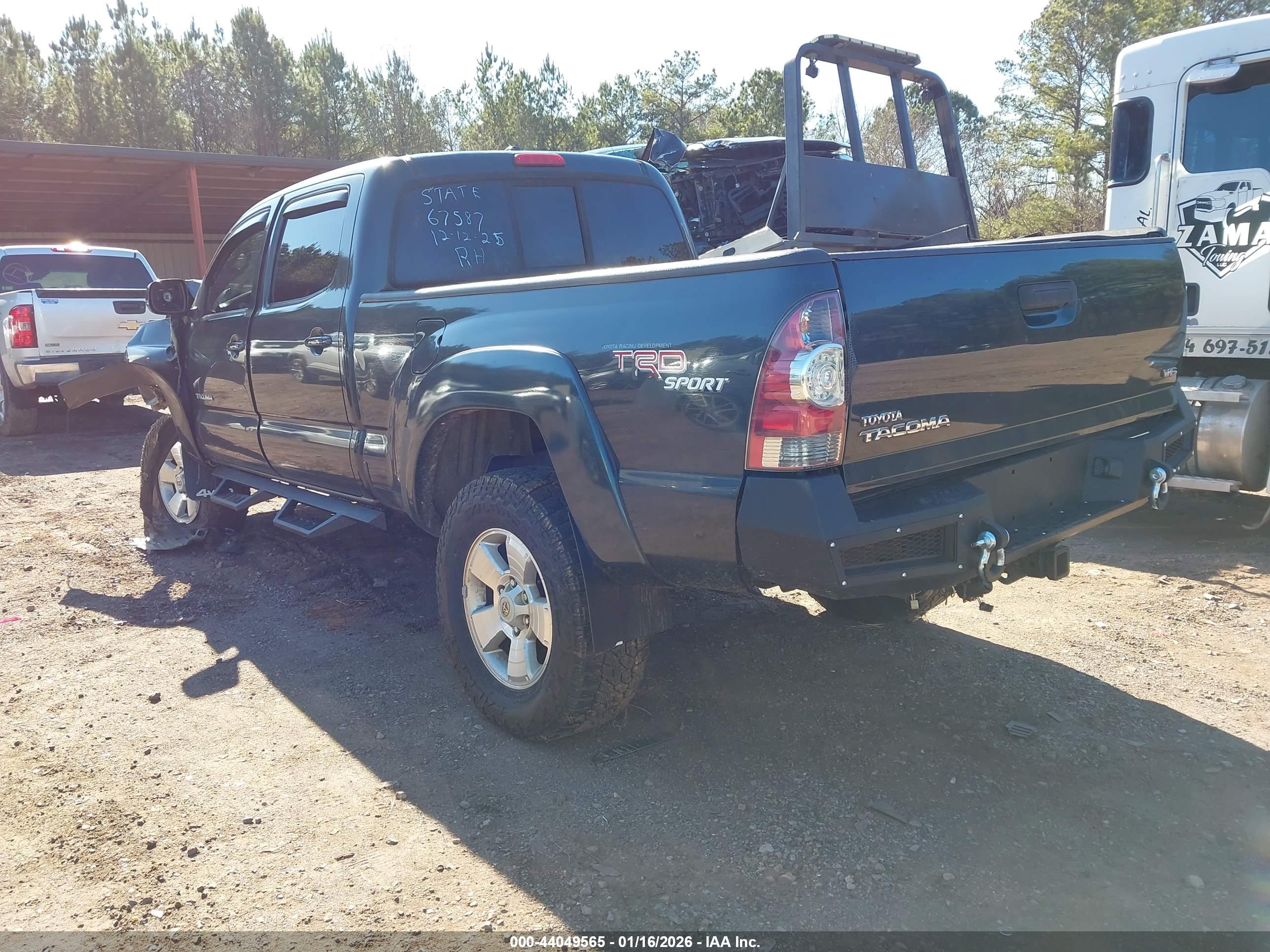 TOYOTA TACOMA image 3