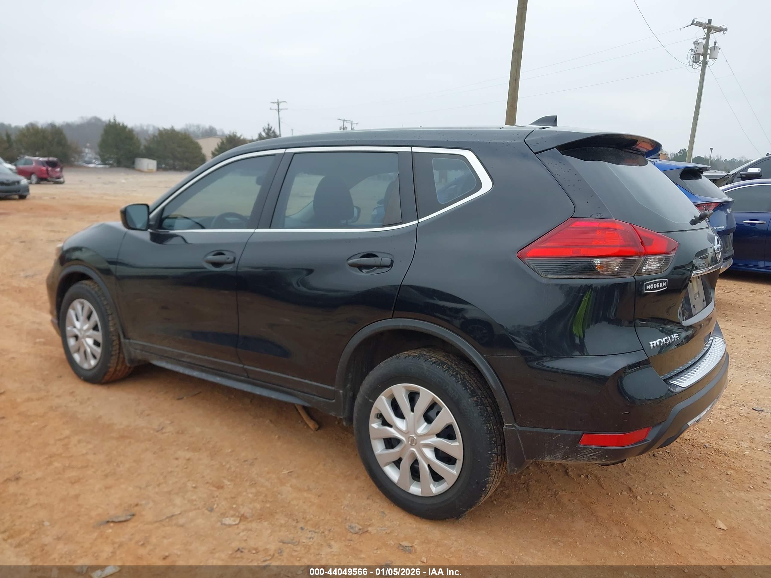 NISSAN ROGUE image 3
