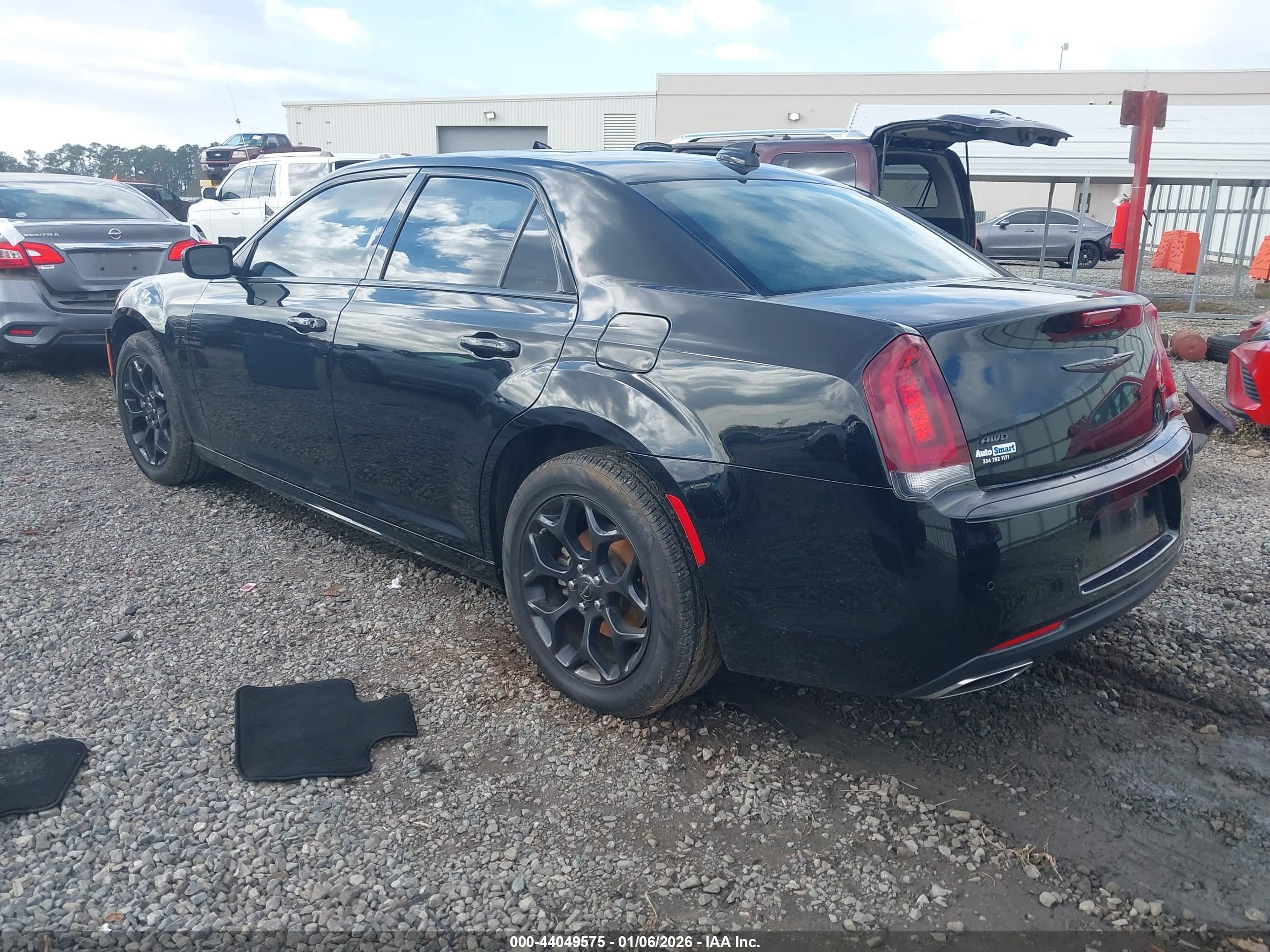 CHRYSLER 300 image 3