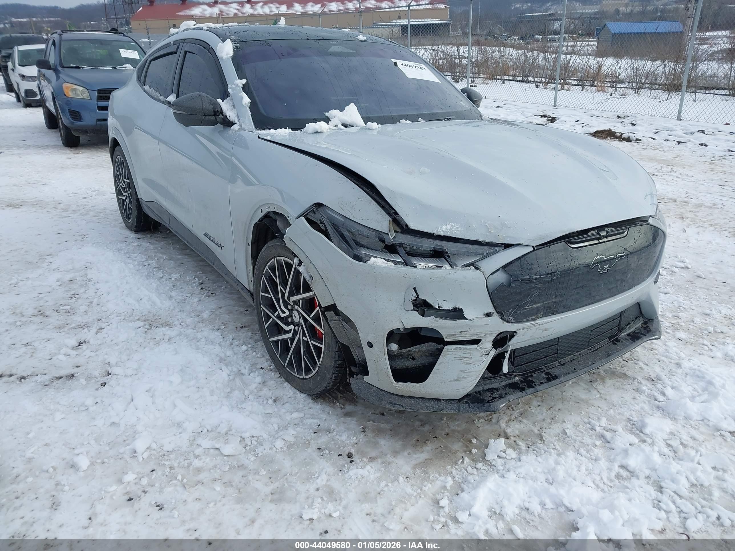 FORD MUSTANG image 6