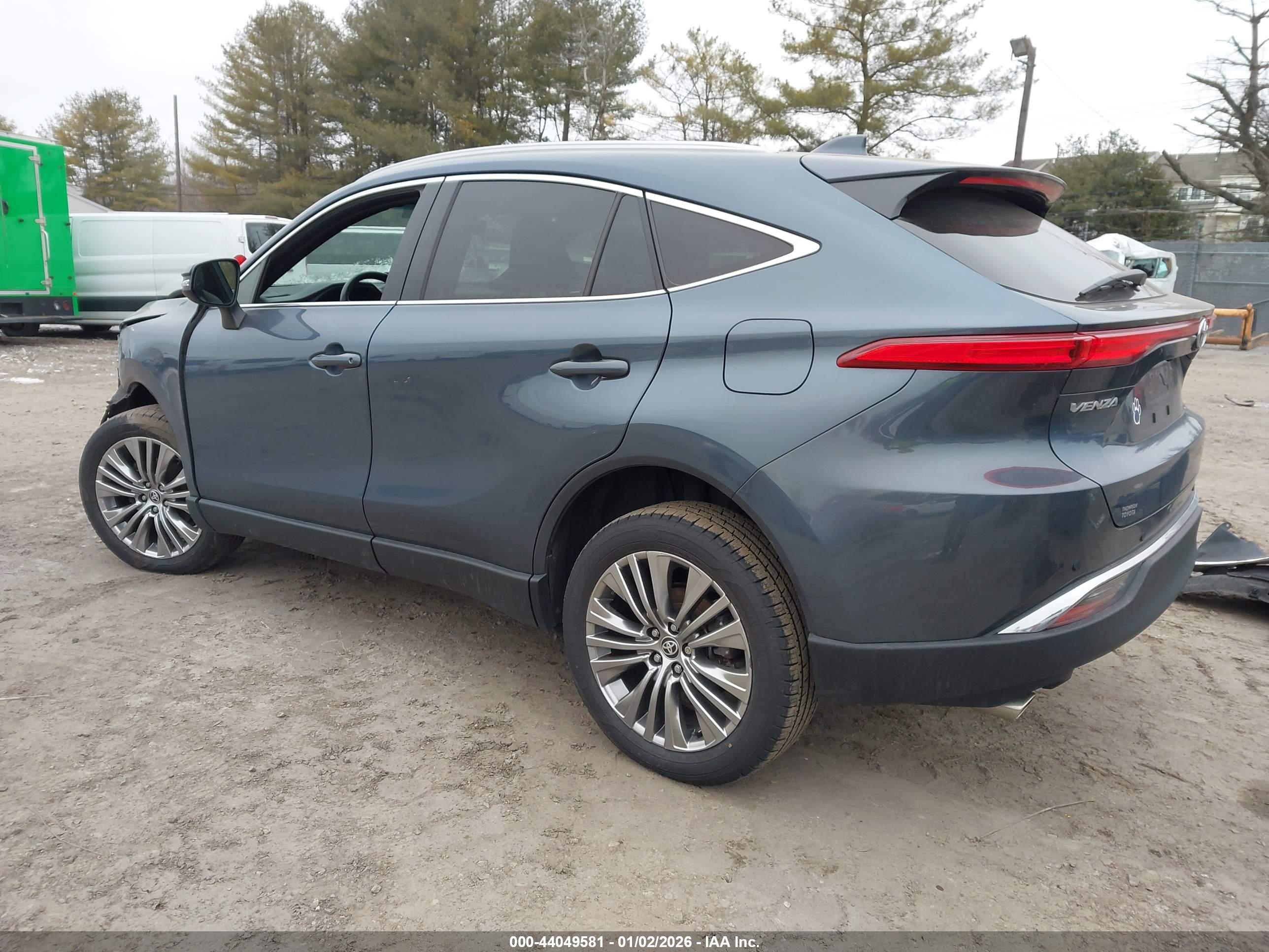 TOYOTA VENZA image 3
