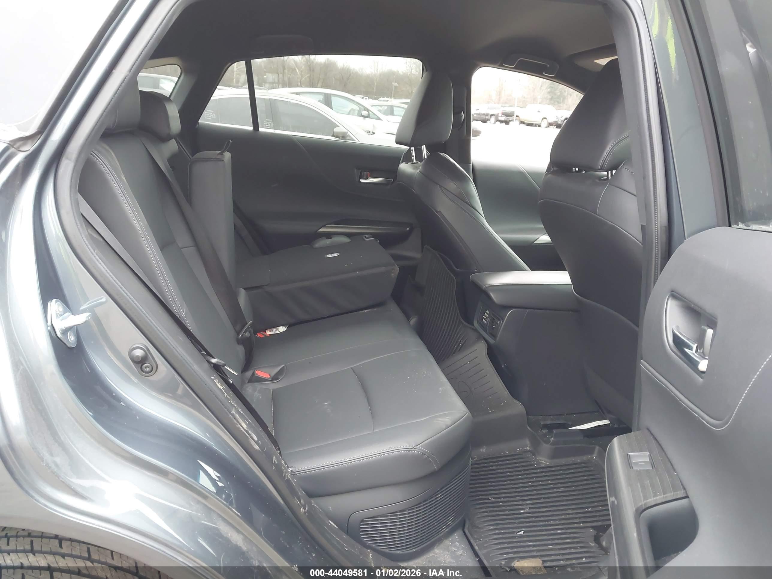 TOYOTA VENZA image 8
