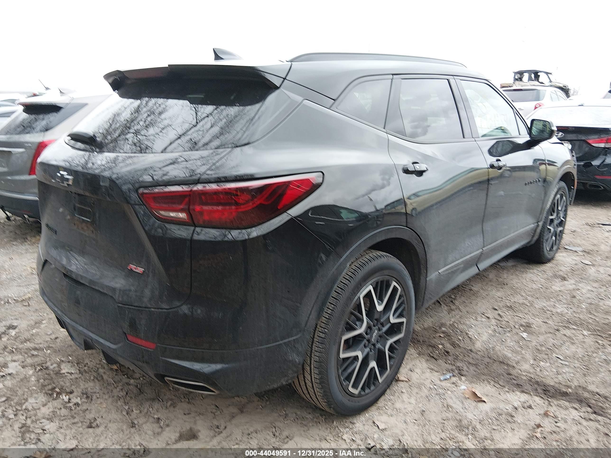 CHEVROLET BLAZER image 4