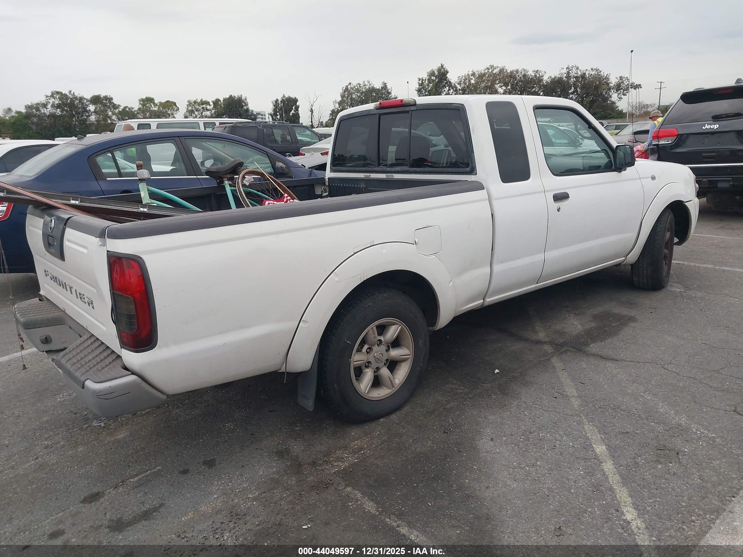 NISSAN FRONTIER image 4