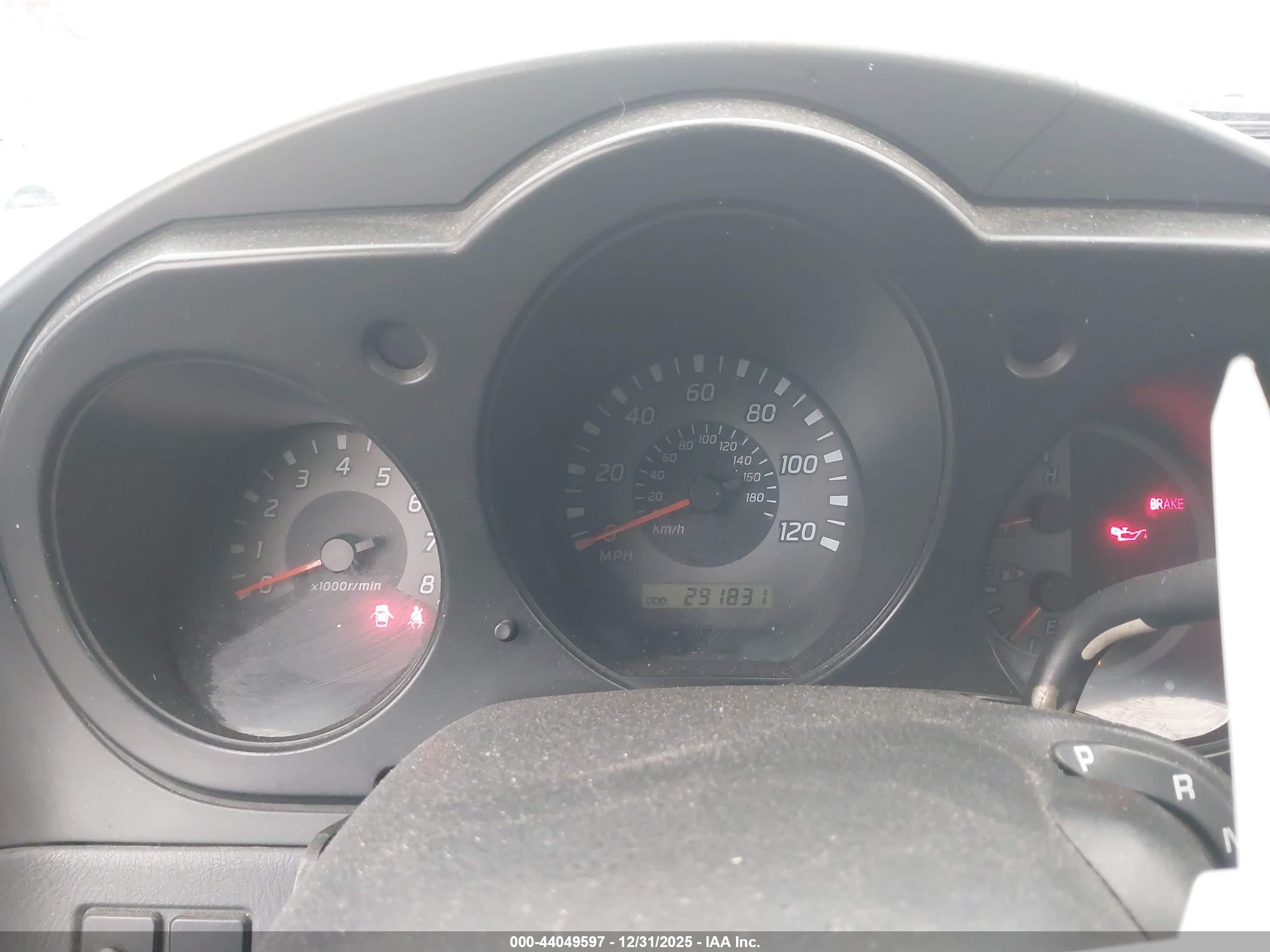 NISSAN FRONTIER image 7