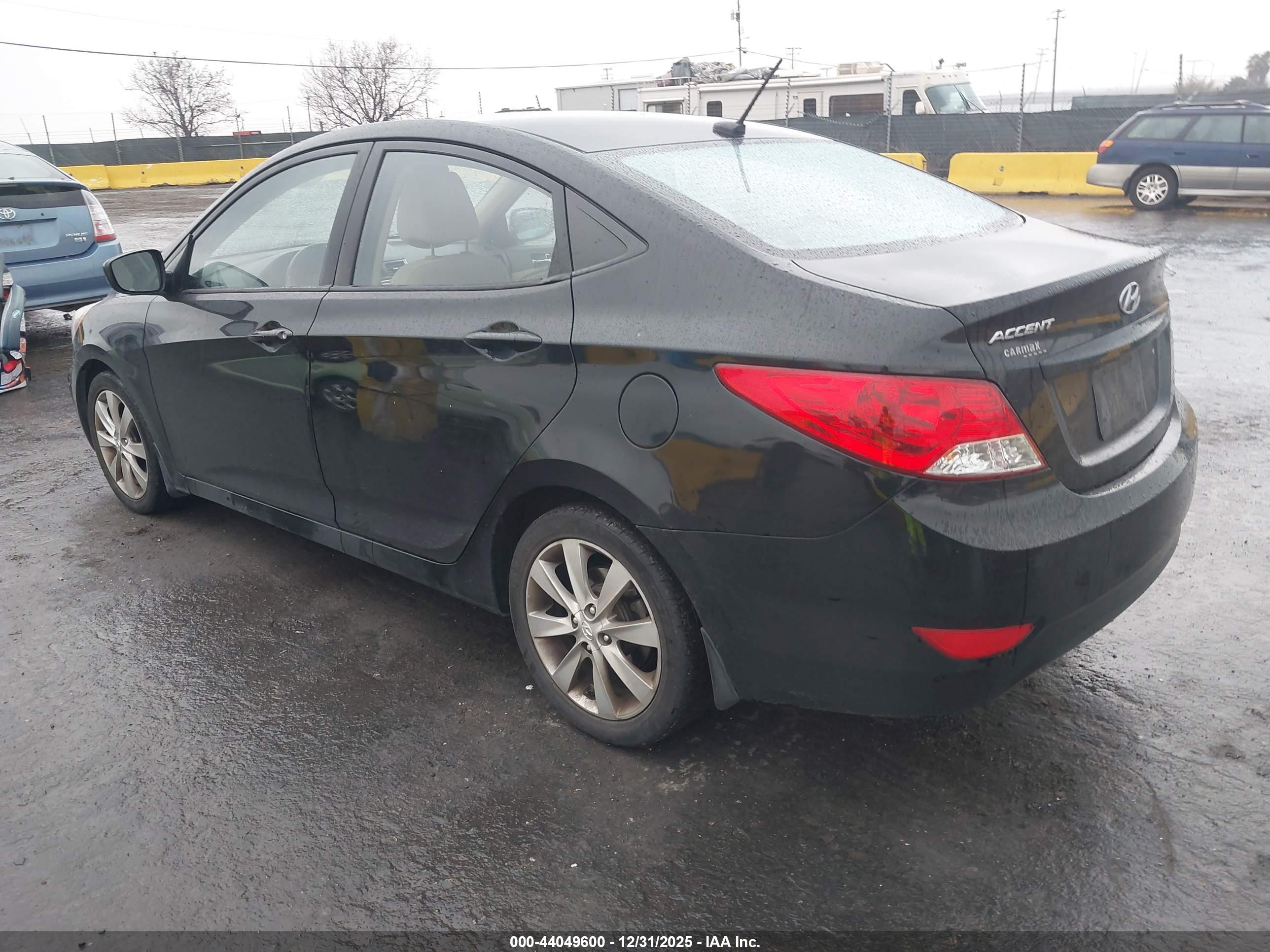 HYUNDAI ACCENT image 3