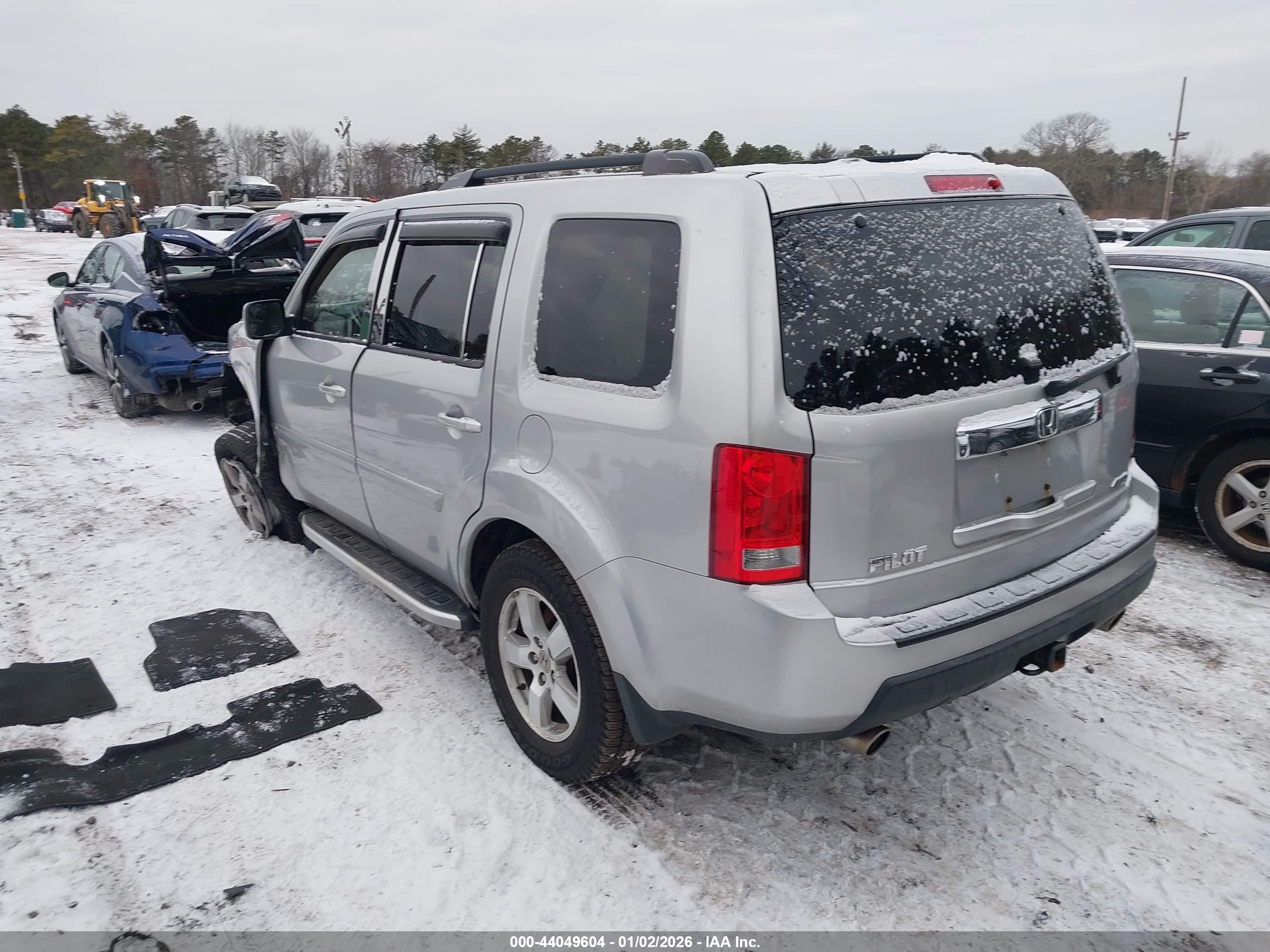 HONDA PILOT image 3
