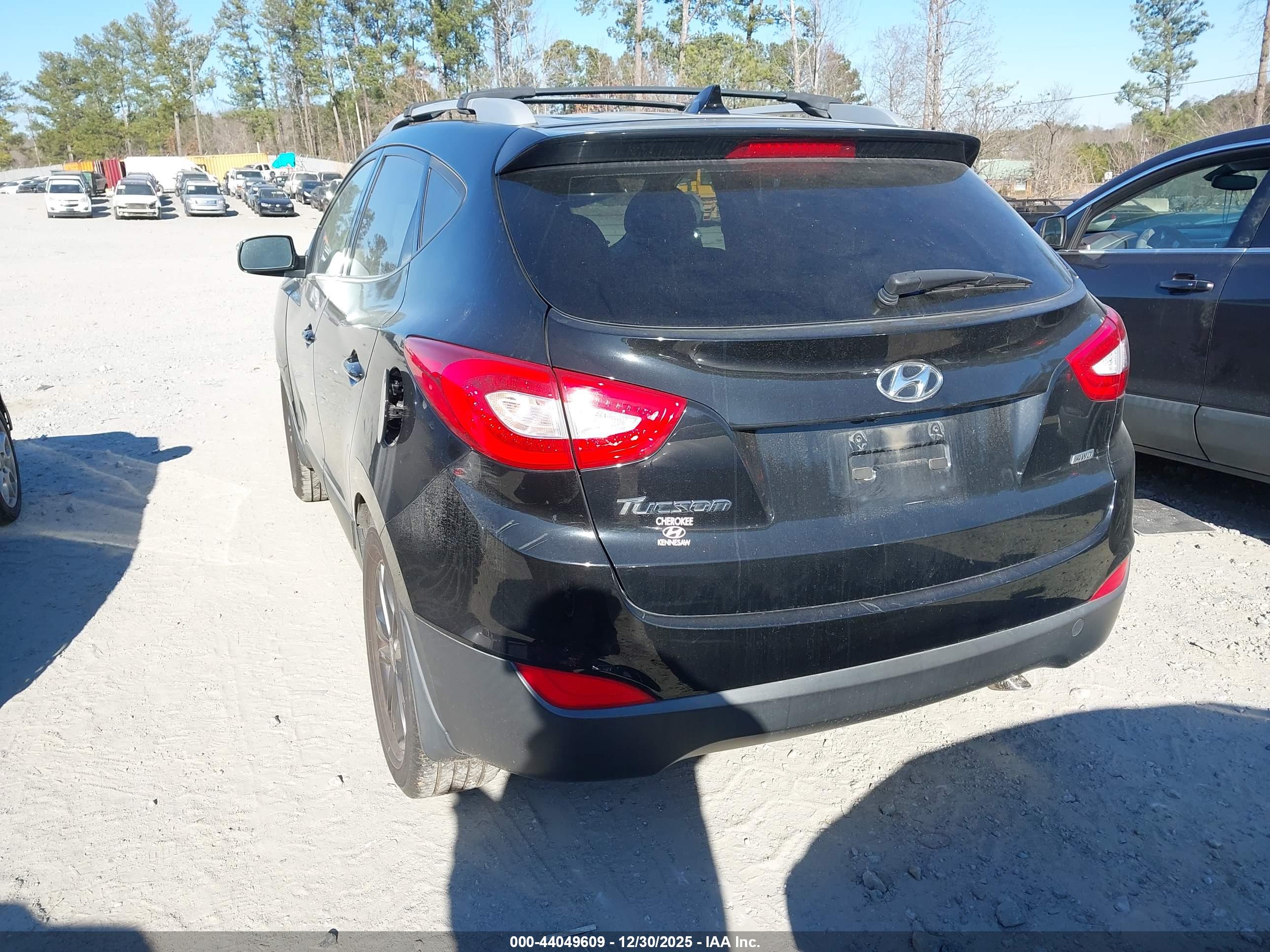 HYUNDAI TUCSON image 3