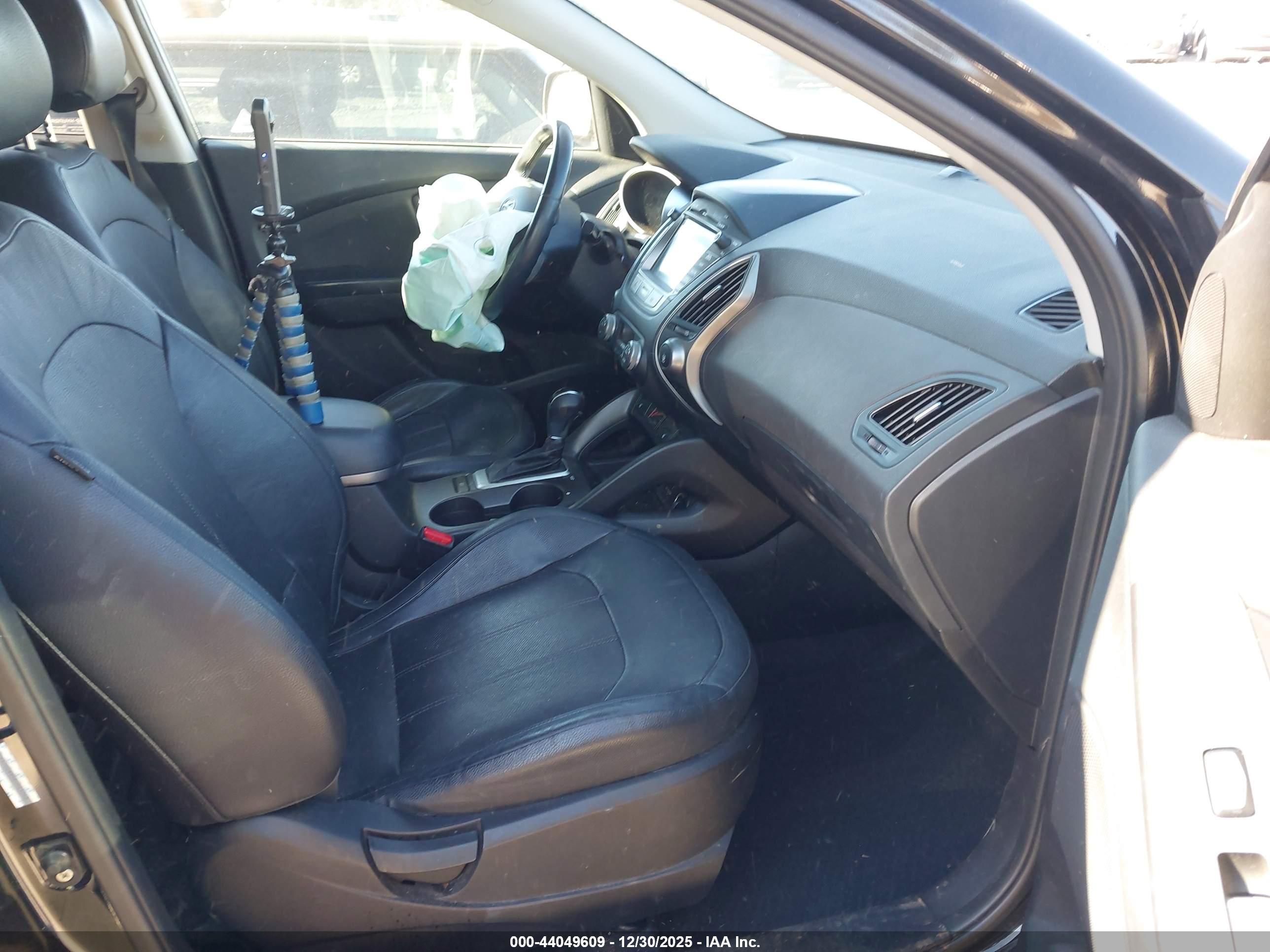 HYUNDAI TUCSON image 5