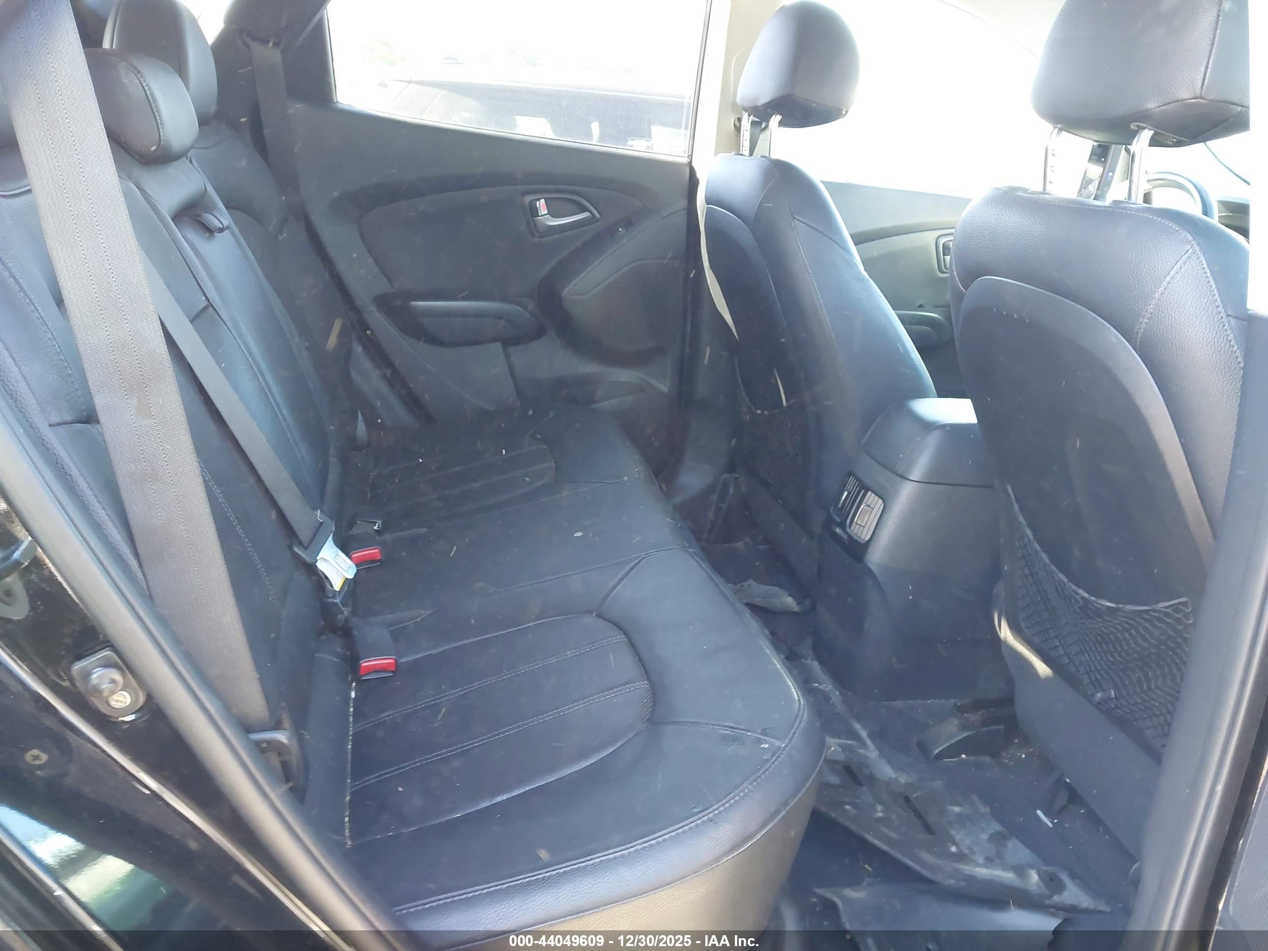HYUNDAI TUCSON image 8