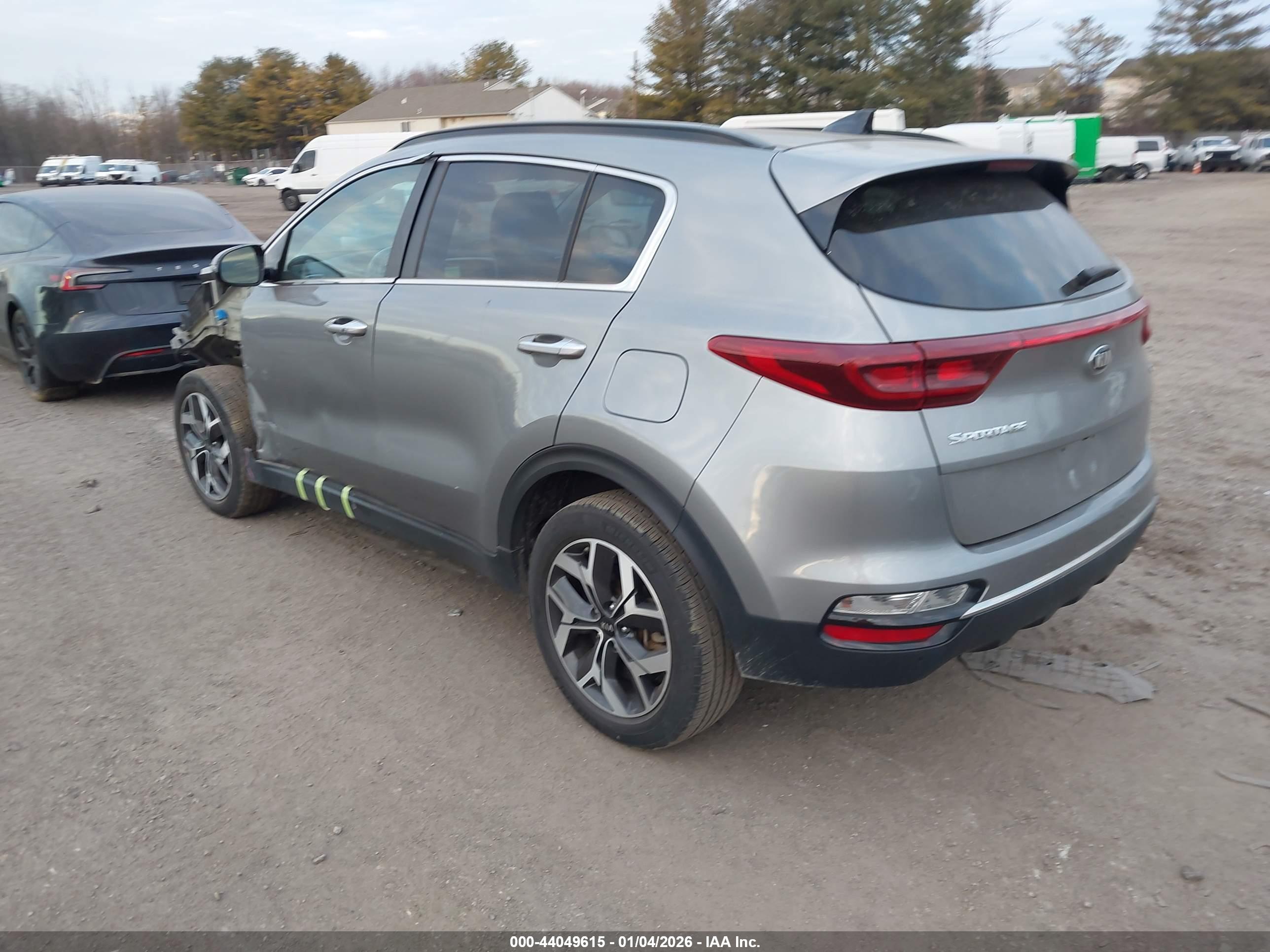 KIA SPORTAGE image 3