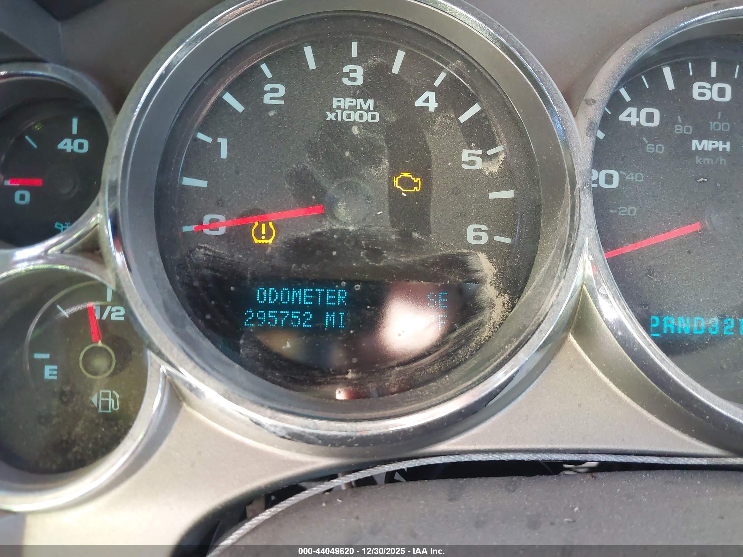 CHEVROLET SILVERADO image 7