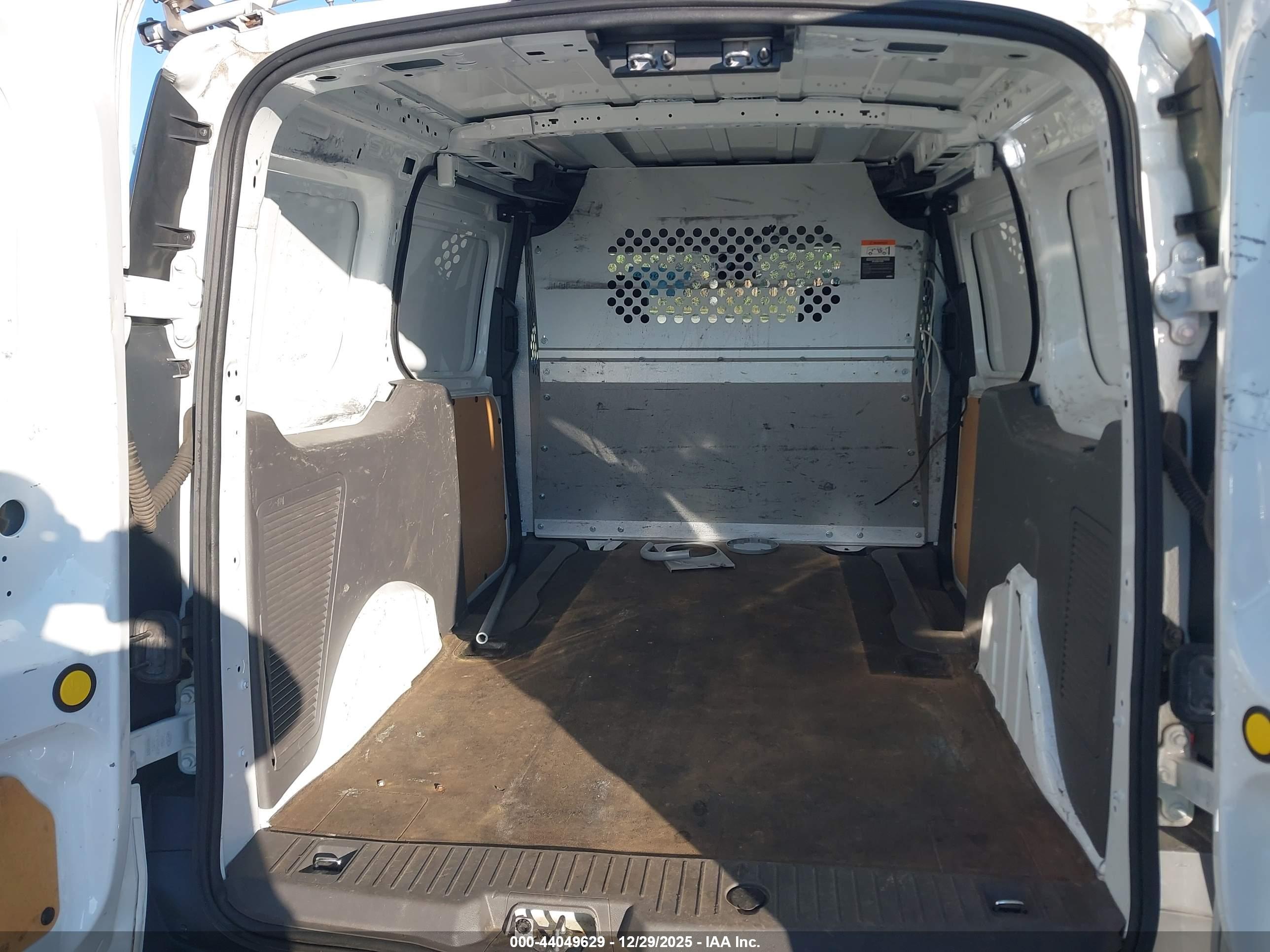 FORD TRANSIT image 8