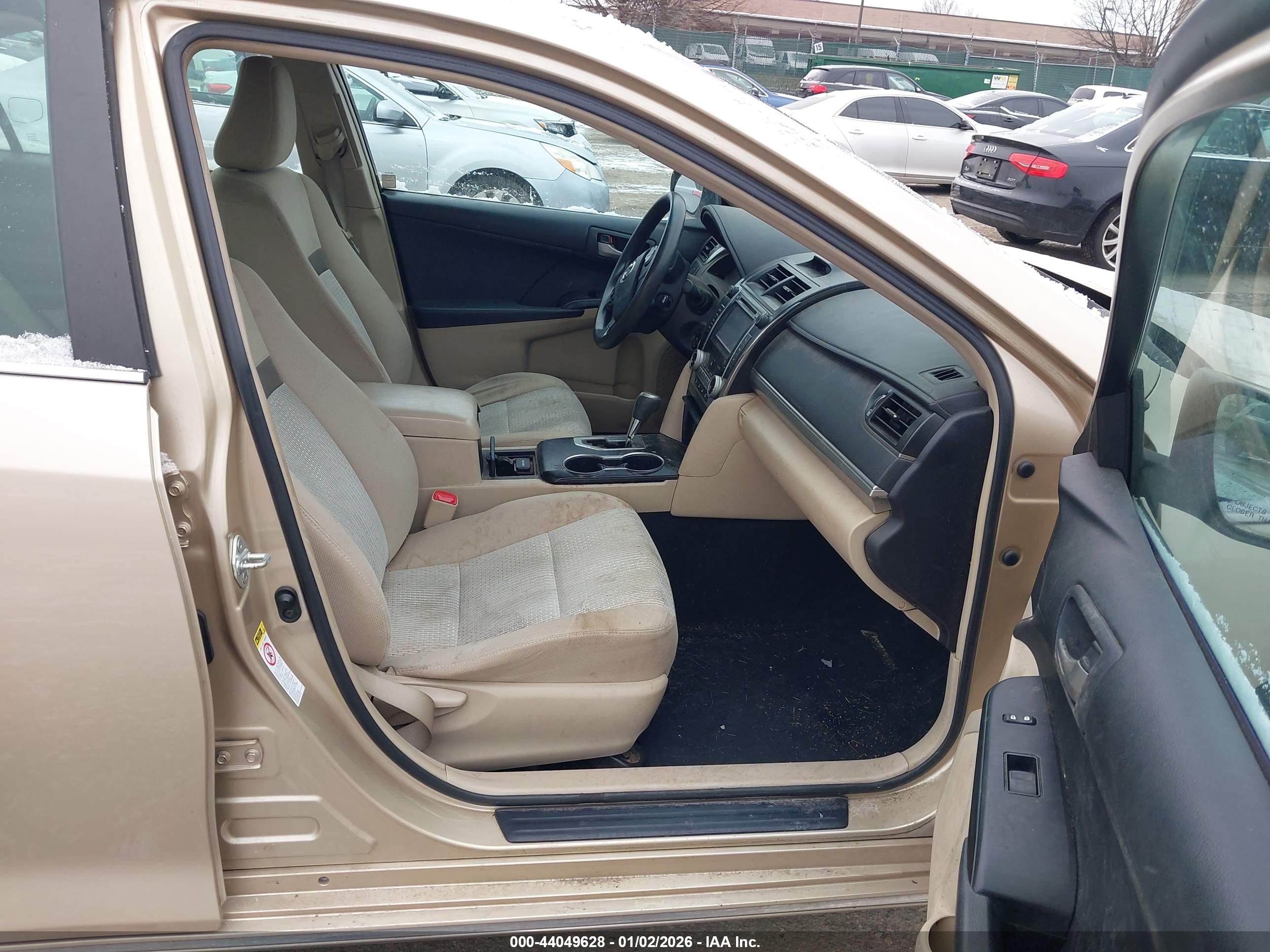 TOYOTA CAMRY image 5