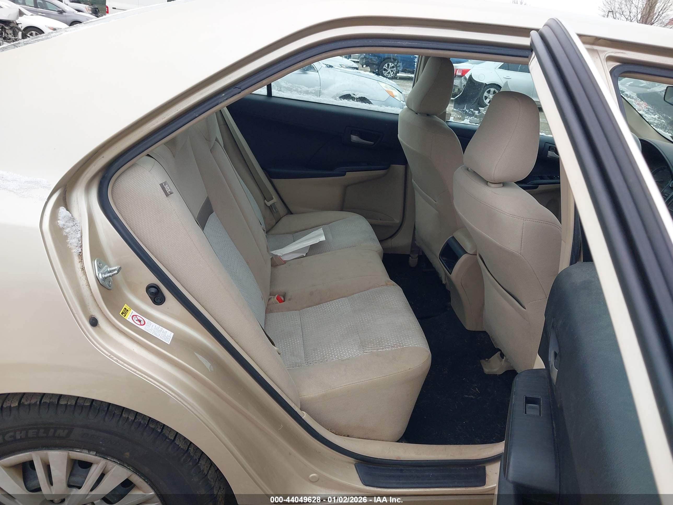 TOYOTA CAMRY image 8