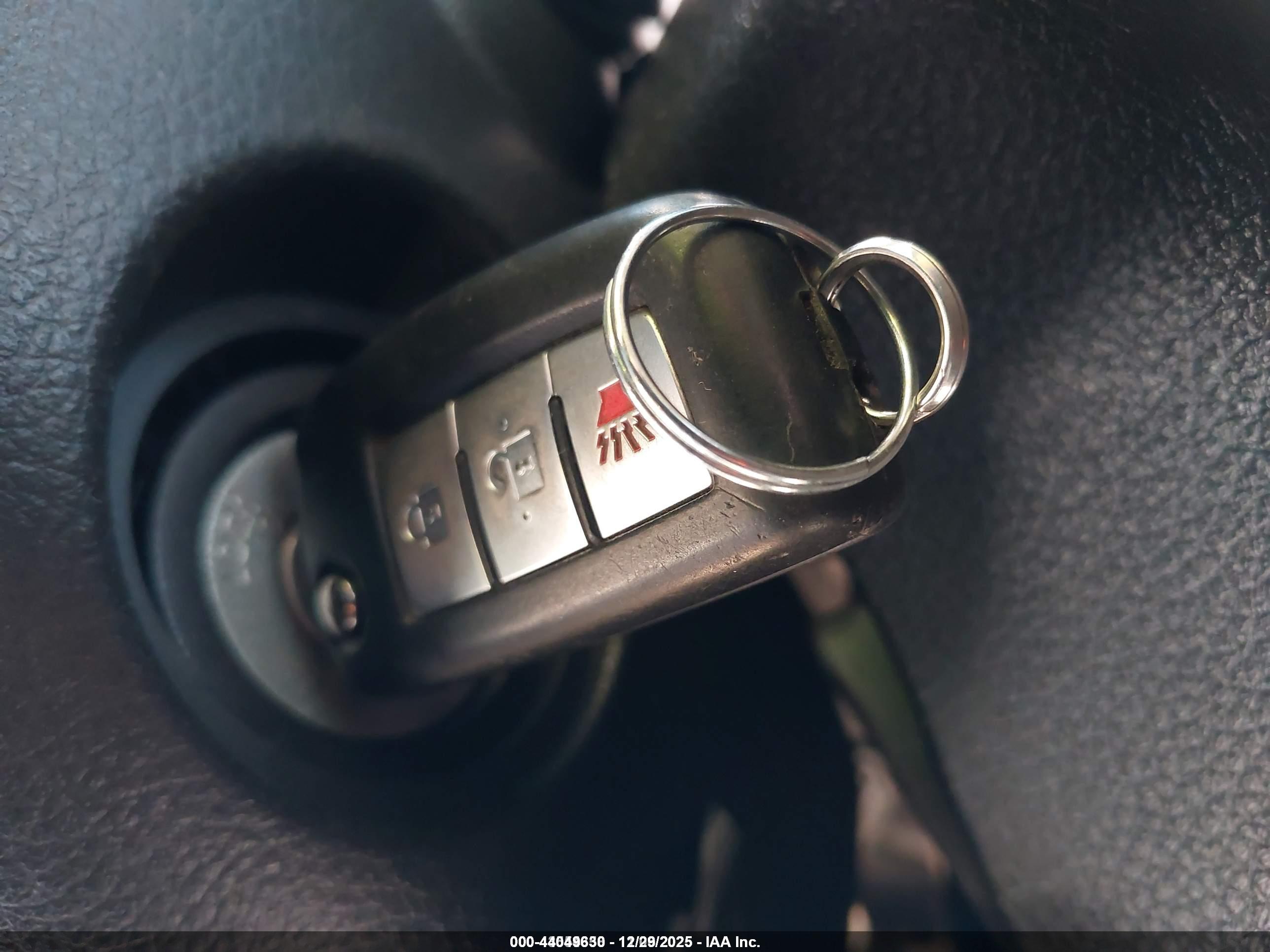 NISSAN ROGUE image 11